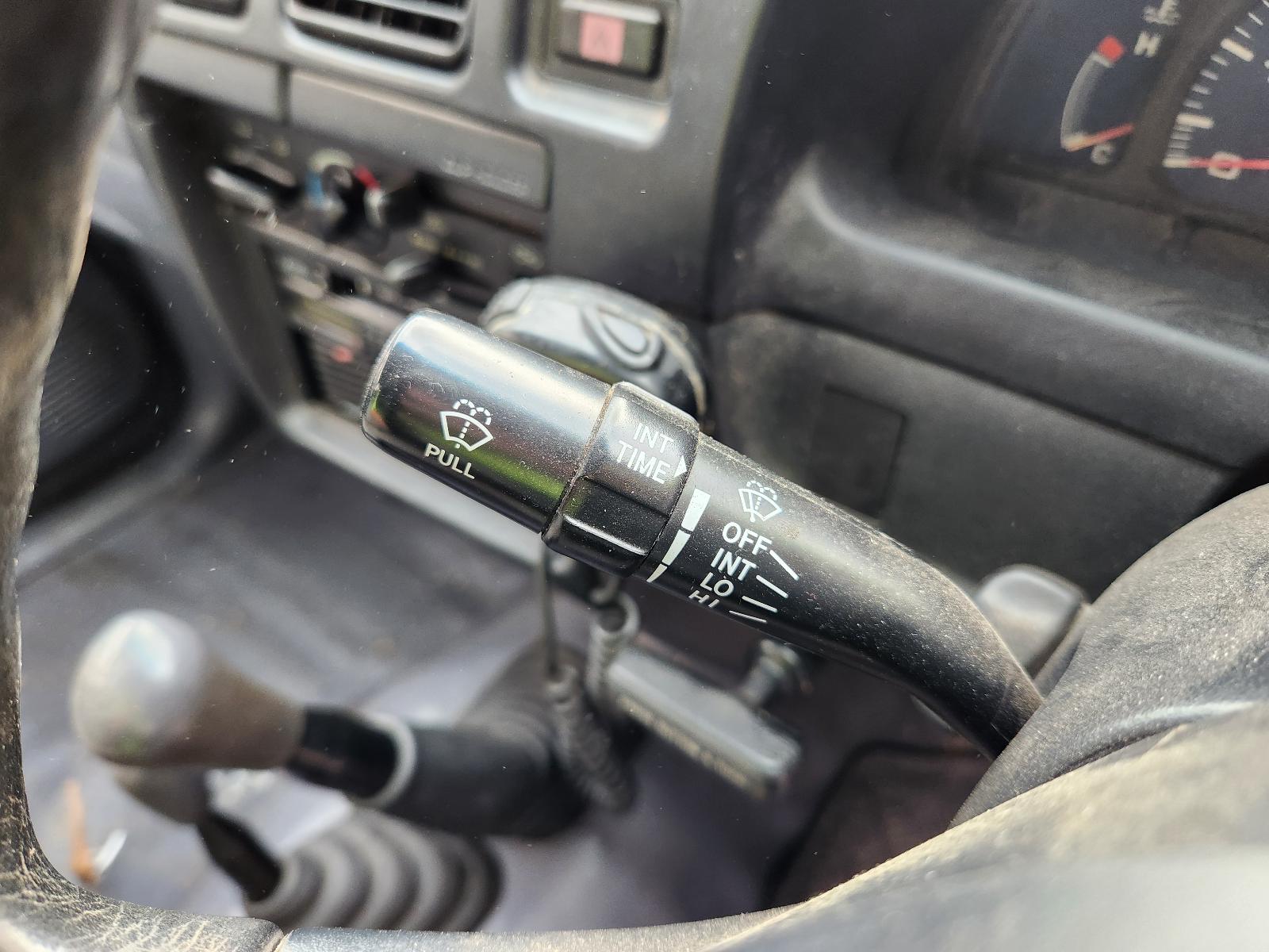 View Toyota Hilux 2000 2 Door Pickup