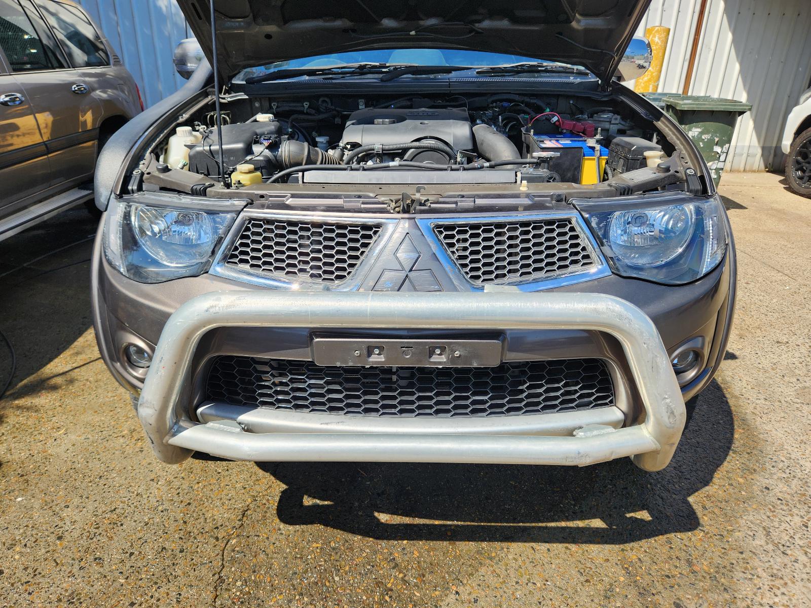 View Mitsubishi Triton 2014 4 Door Utility