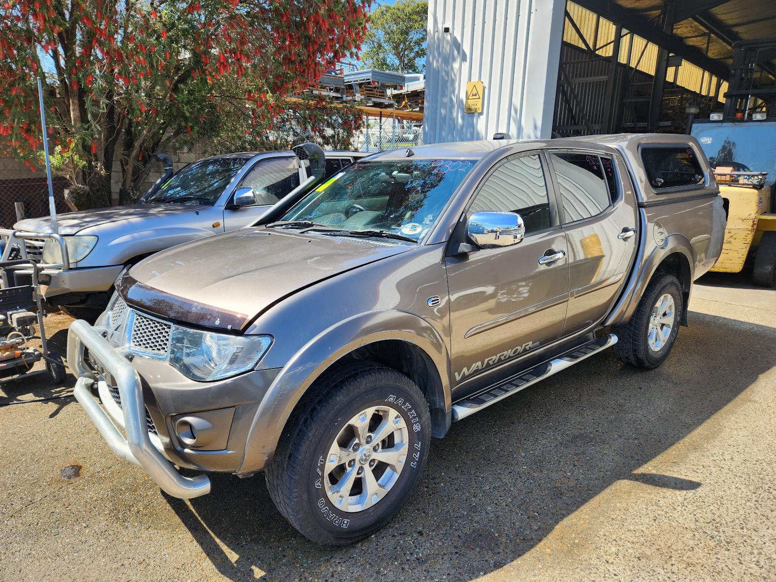 View Mitsubishi Triton 2014 4 Door Utility