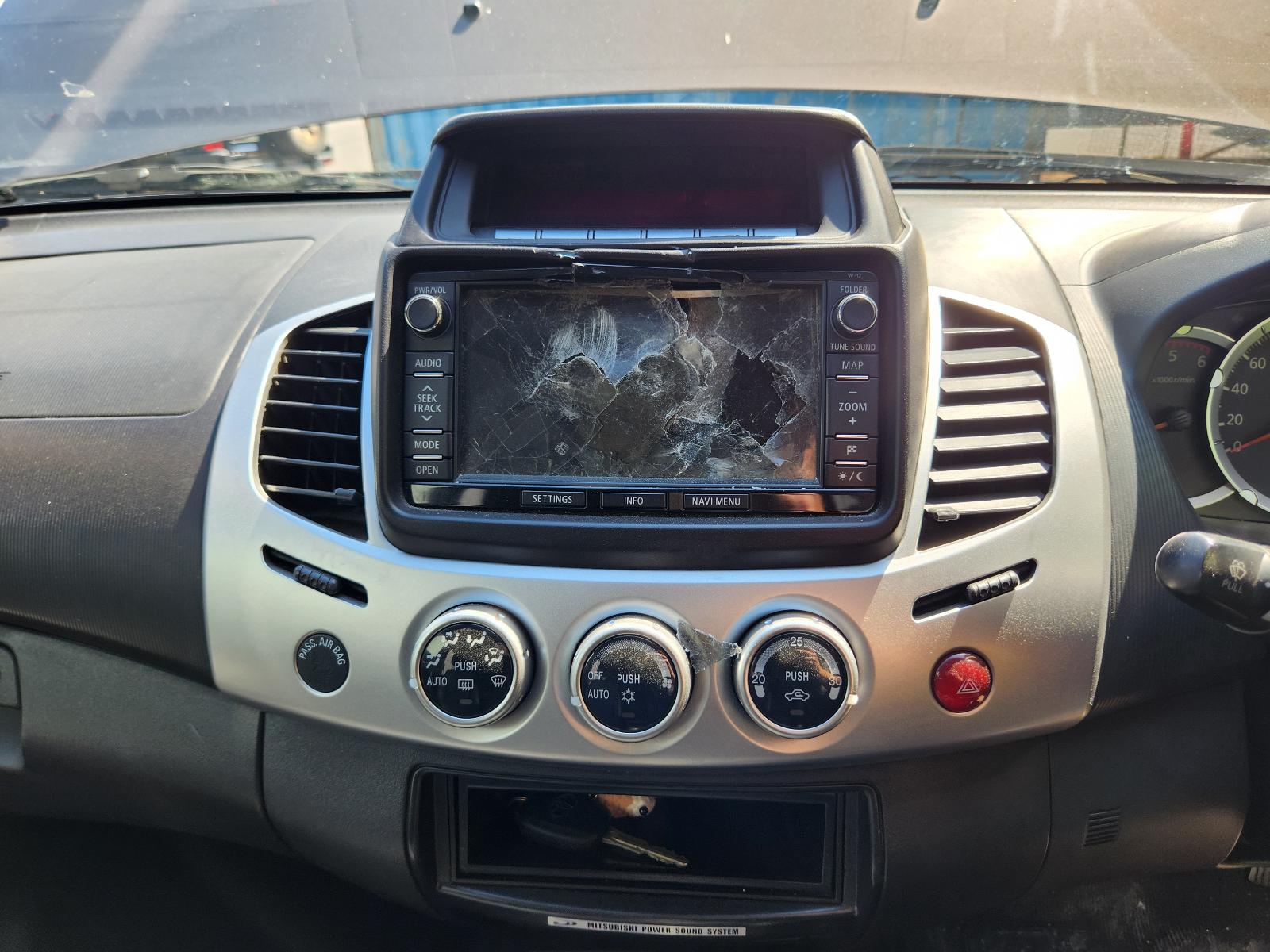 View Mitsubishi Triton 2014 4 Door Utility