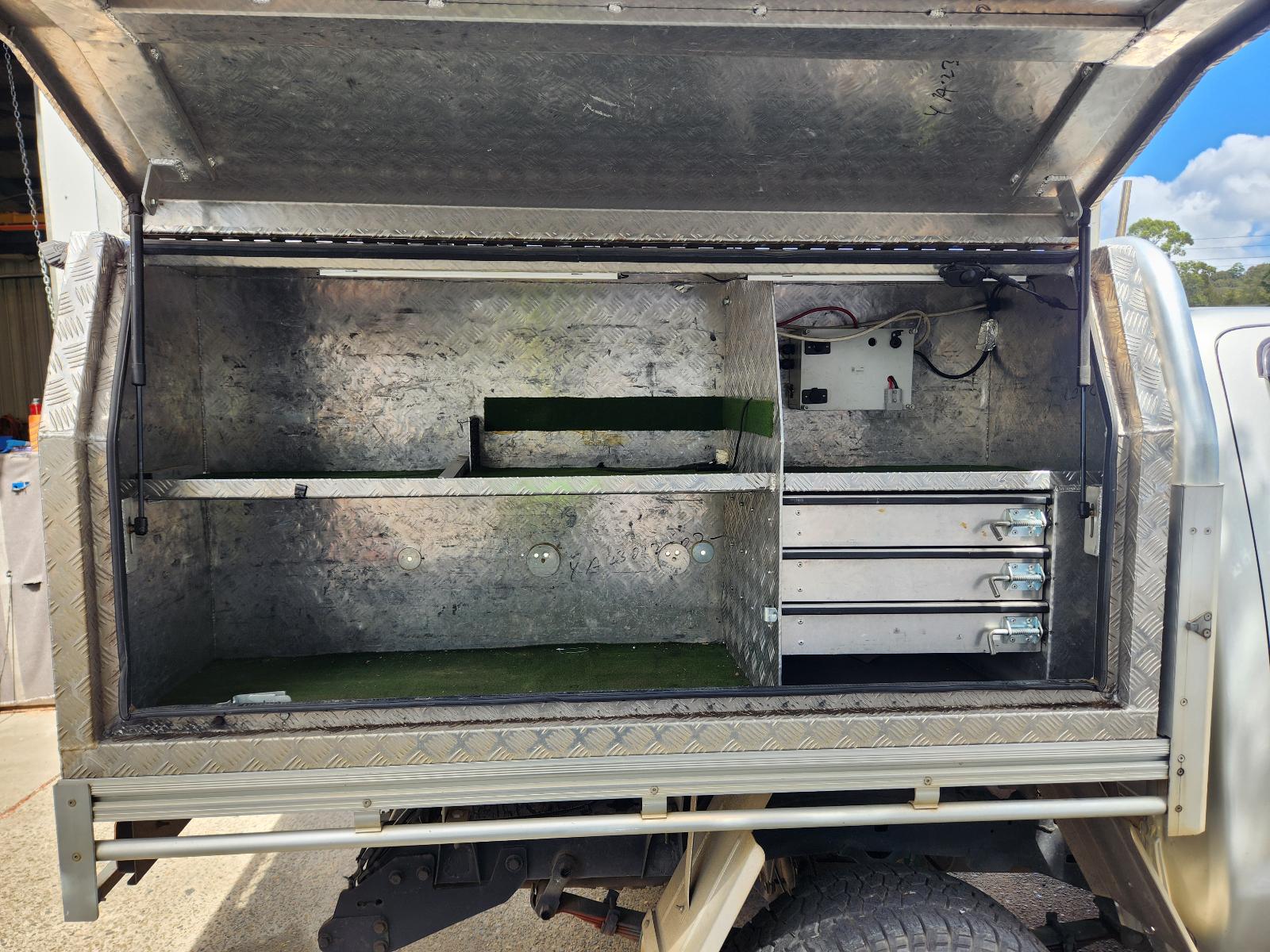 View Toyota Hilux 2007 4 Door Utility