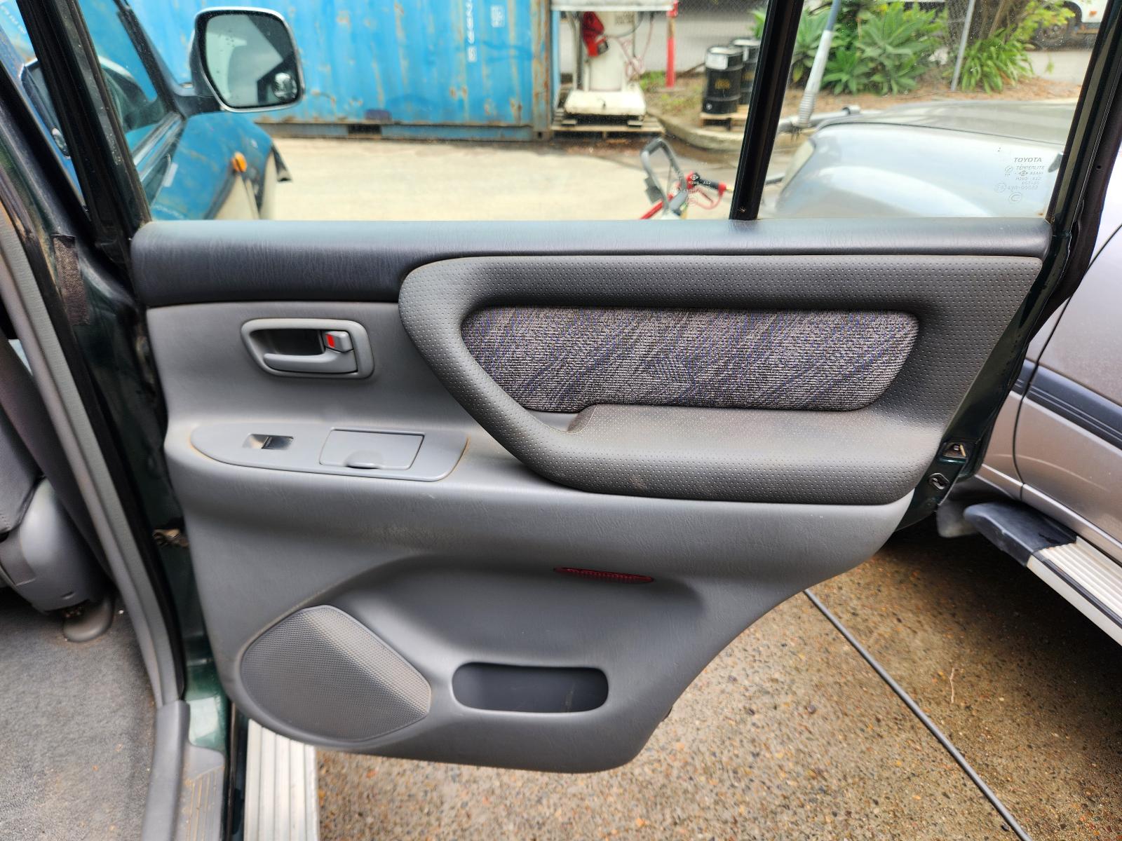 Toyota Landcruiser 1998 4 Door Station Wagon View Toyota Landcruiser 1998 4 Door Station Wagon