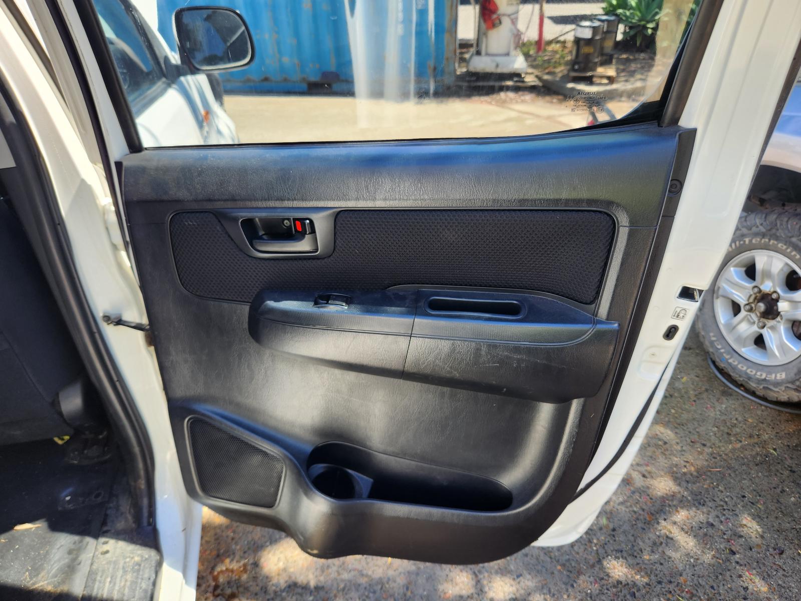 Toyota Hilux 2014 4 Door Pickup View Toyota Hilux 2014 4 Door Pickup