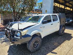 View Auto part 2nd Seat (Rear Seat) Toyota Hilux 2014