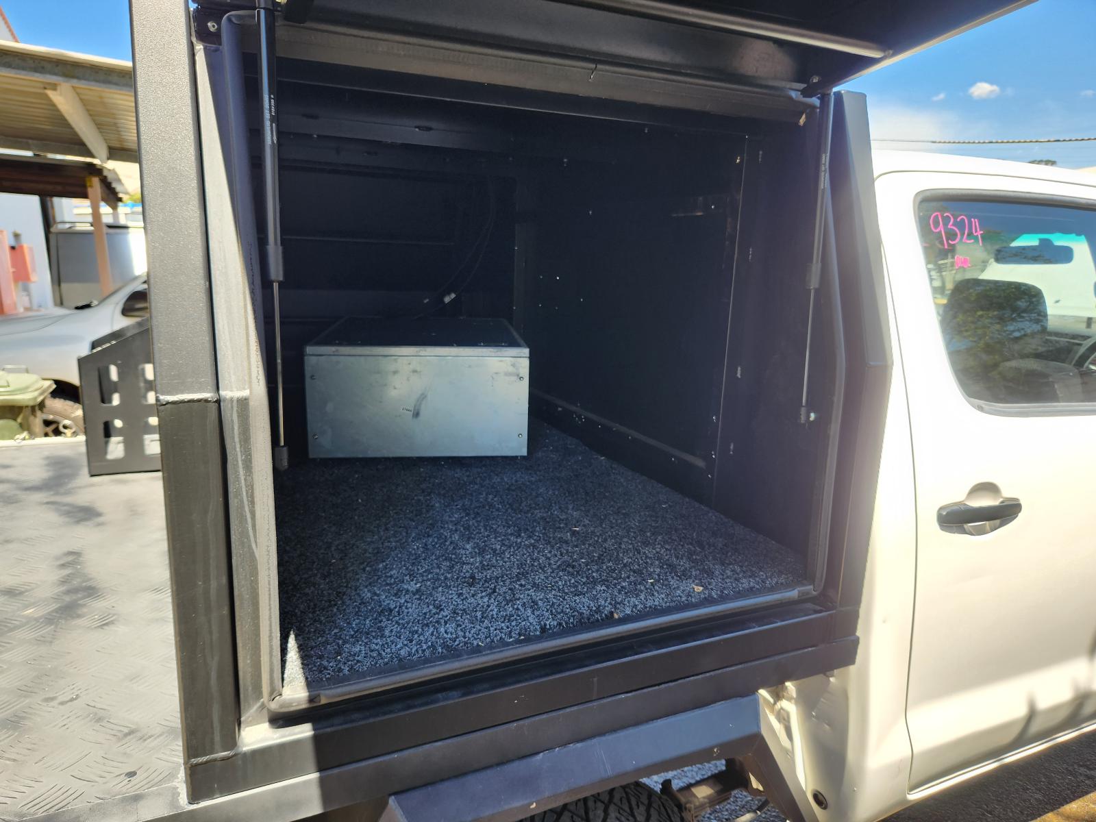 Toyota Hilux 2014 4 Door Pickup View Toyota Hilux 2014 4 Door Pickup