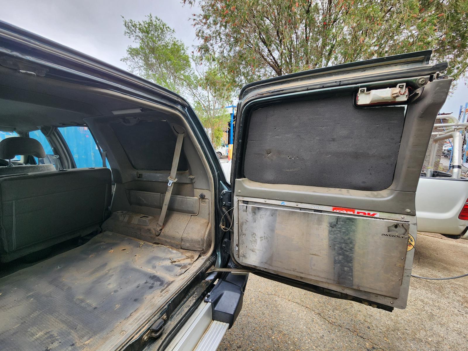 Nissan Patrol 2000 4 Door Station Wagon View Nissan Patrol 2000 4 Door Station Wagon