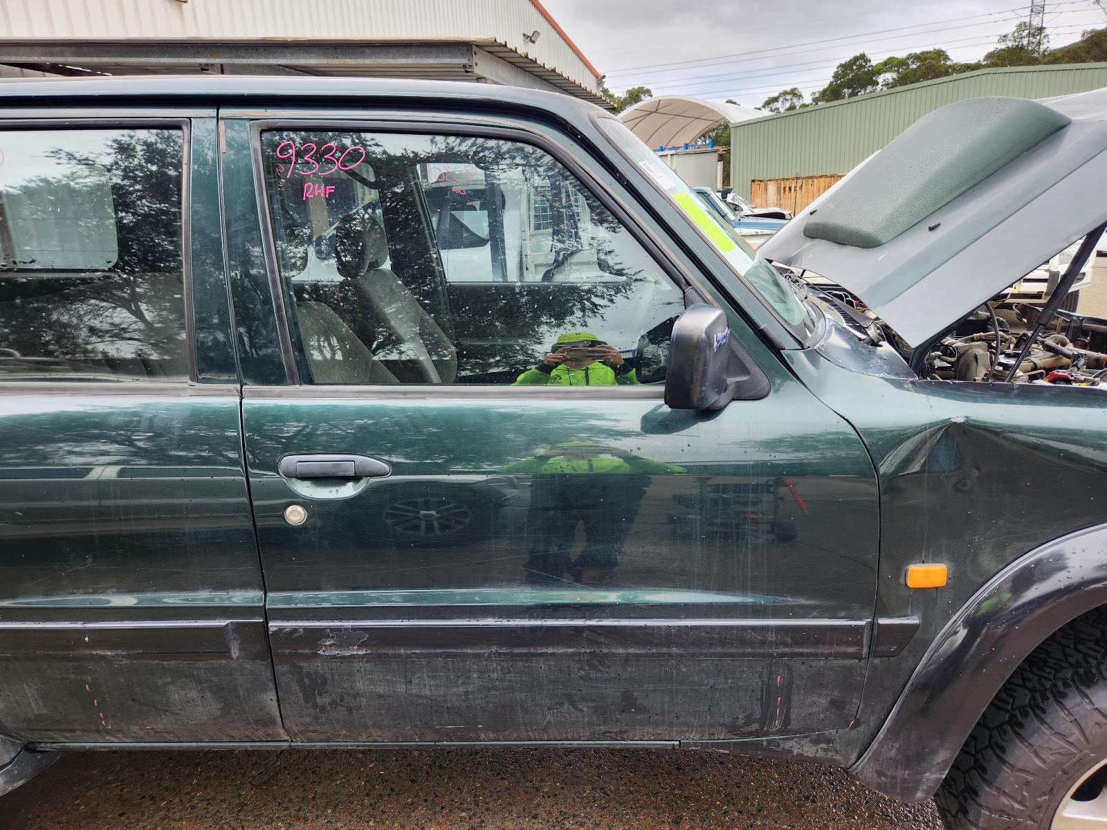 Nissan Patrol 2000 4 Door Station Wagon View Nissan Patrol 2000 4 Door Station Wagon