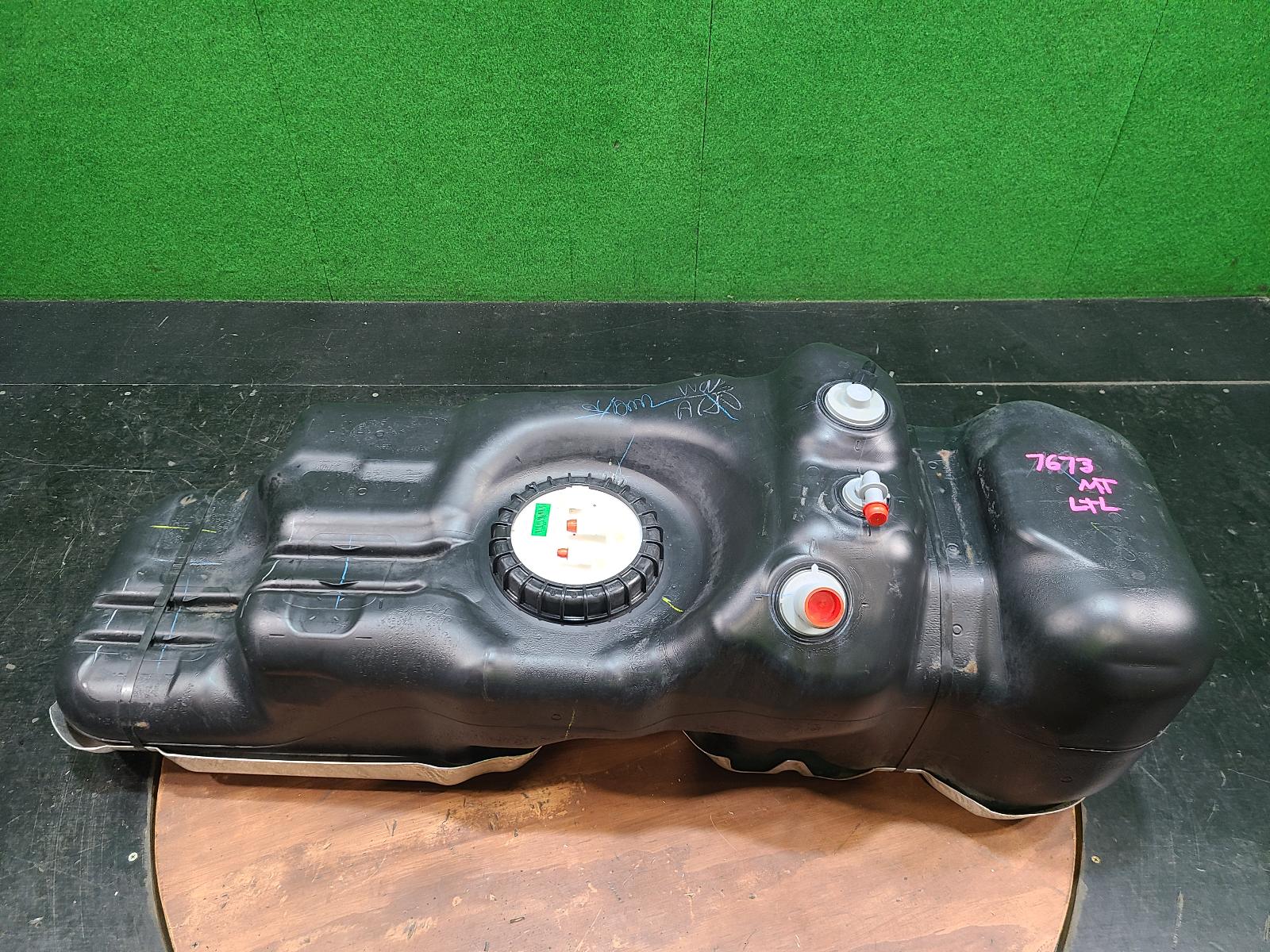 Fuel Tank Dmax Isuzu 2021