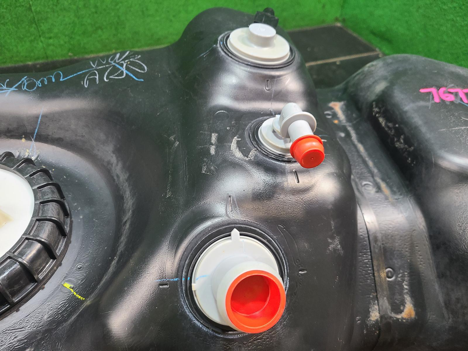 Fuel Tank Dmax Isuzu 2021