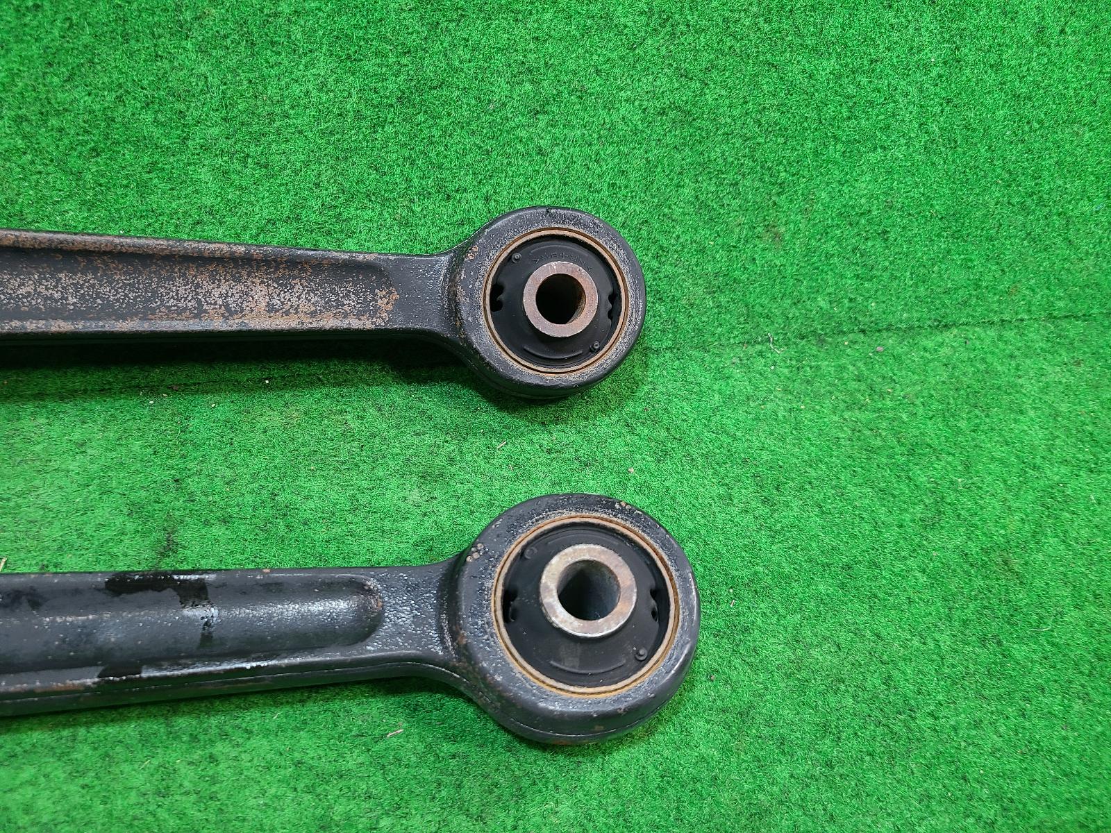 View Auto part Left Front Lower Control Arm Toyota Landcruiser 2014