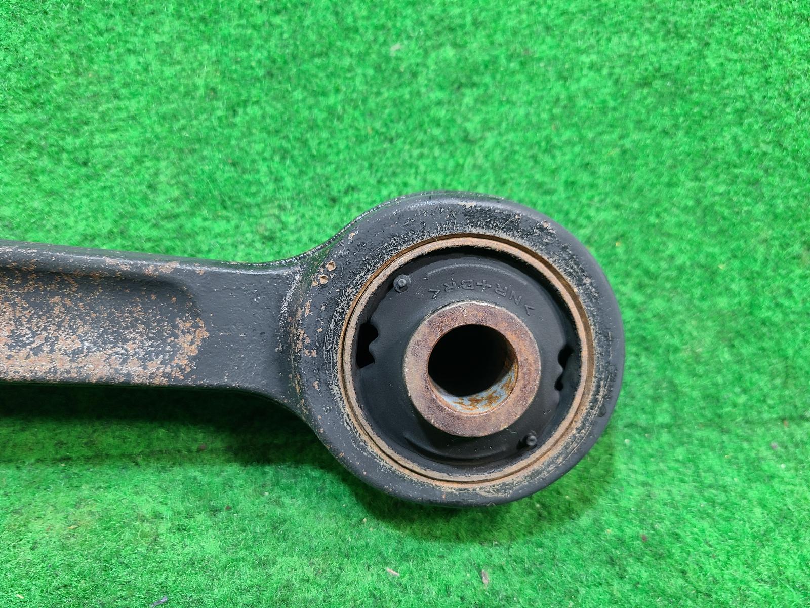 View Auto part Left Front Lower Control Arm Toyota Landcruiser 2014