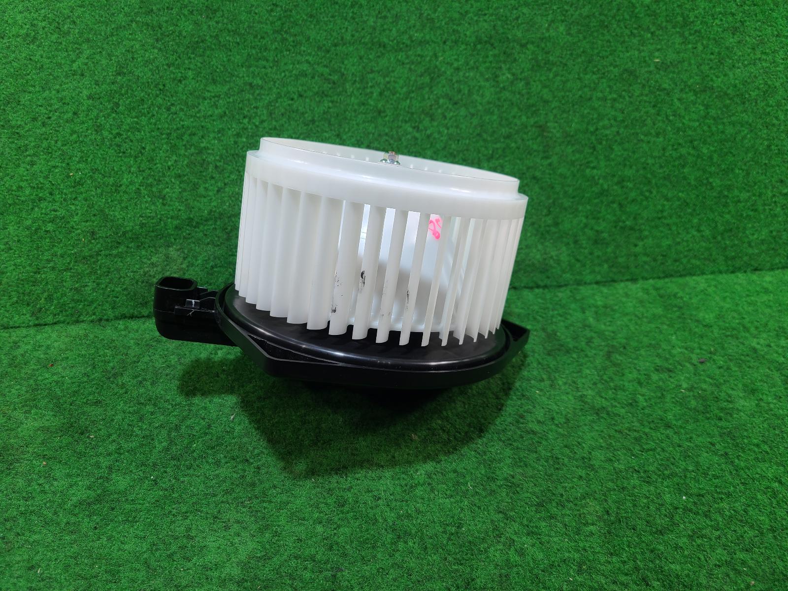 View Auto part Heater Fan Motor Isuzu Dmax 2021