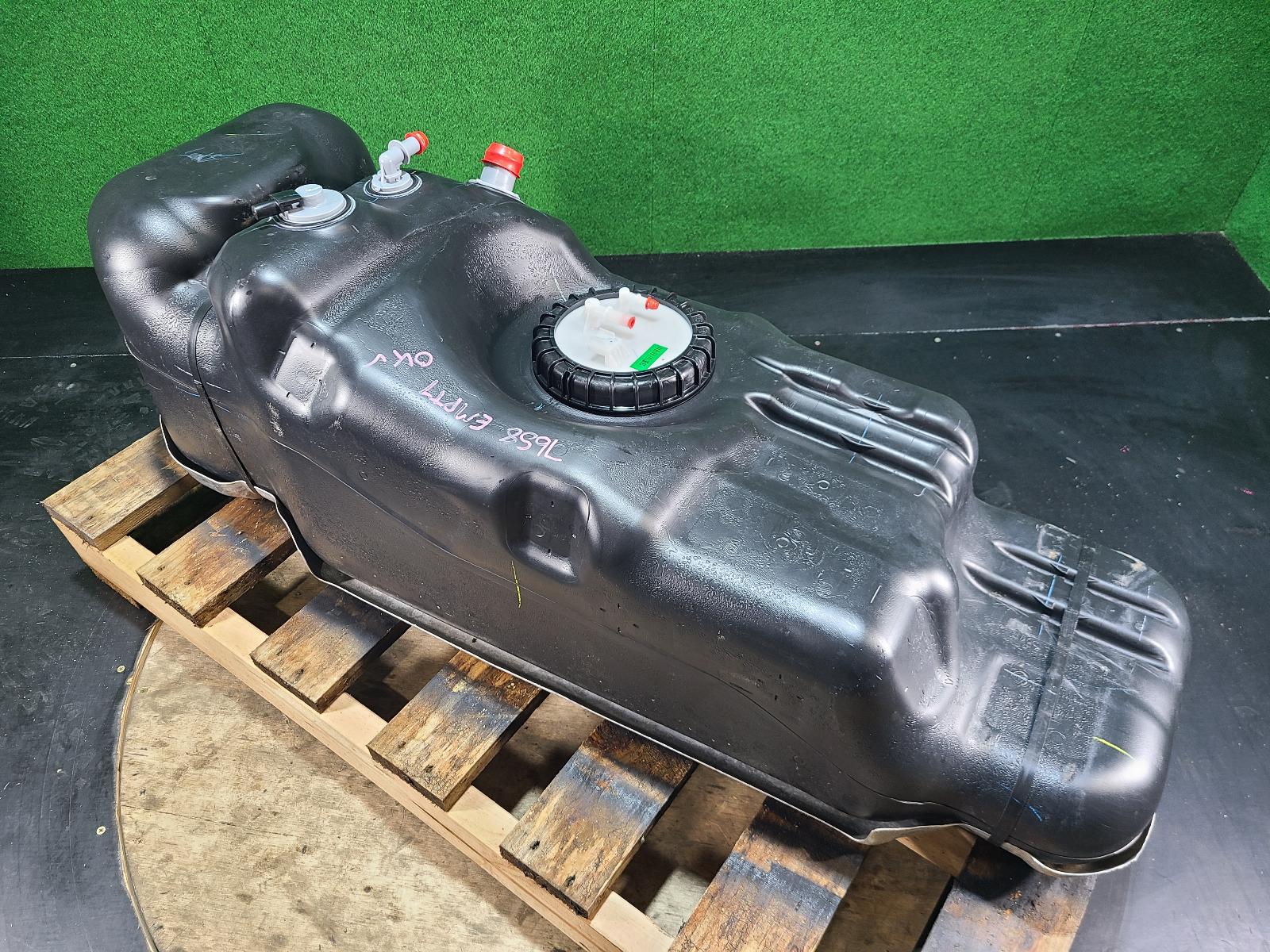 Fuel Tank Dmax Isuzu 2021