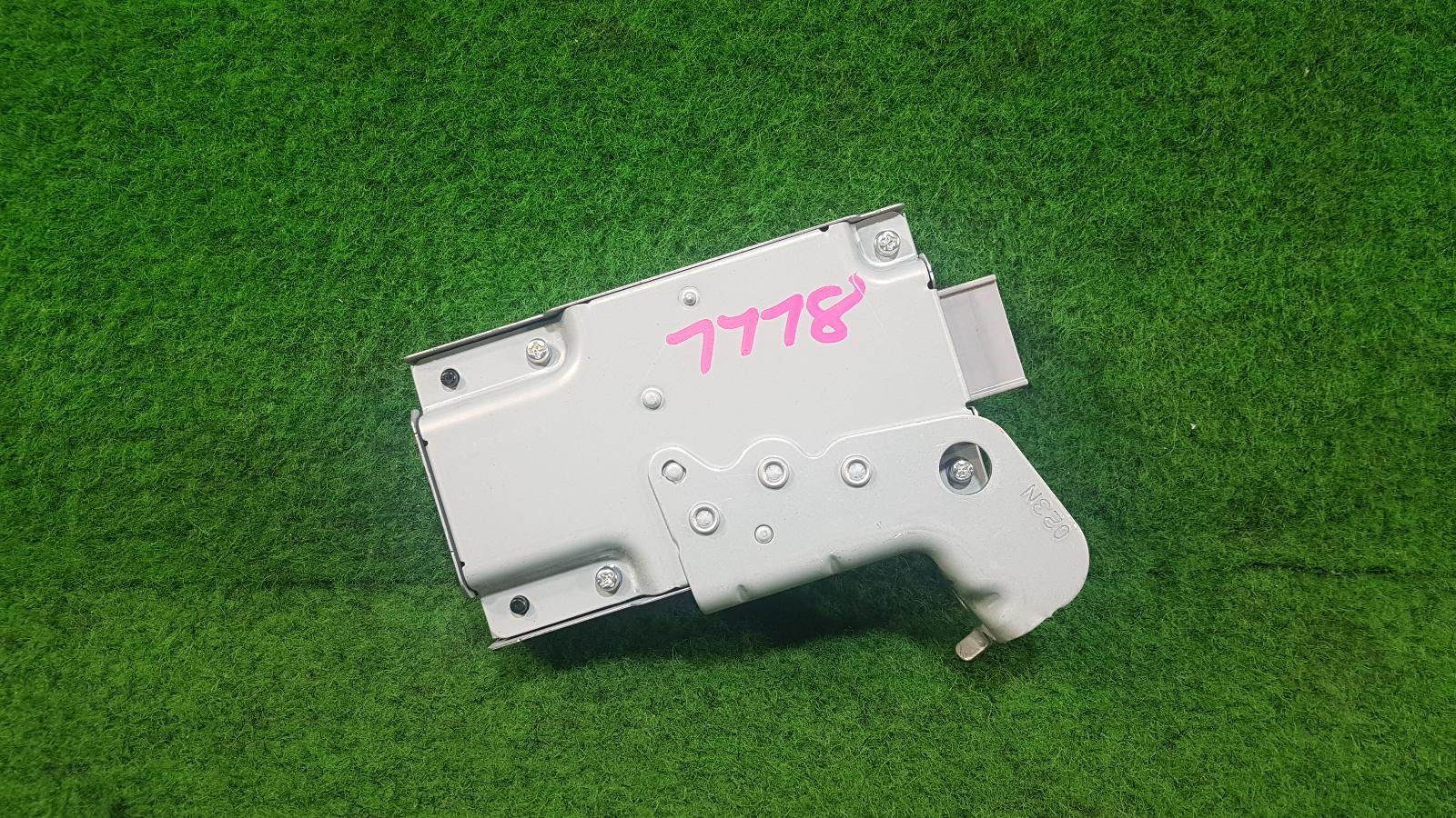 2016 Toyota Landcruiser Misc Switch/Relay View Auto part Misc Switch/Relay Toyota Landcruiser 2016