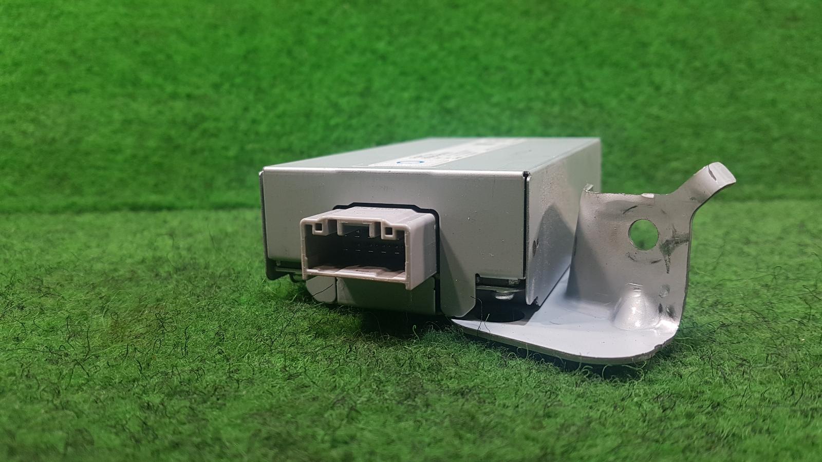 2016 Toyota Landcruiser Misc Switch/Relay View Auto part Misc Switch/Relay Toyota Landcruiser 2016