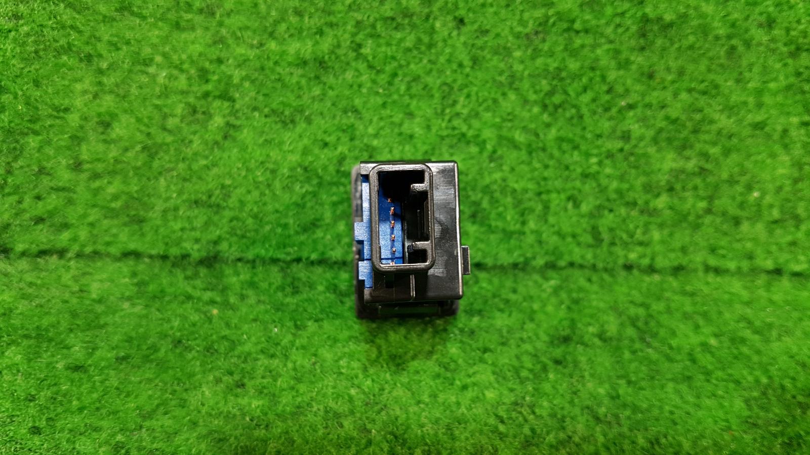 2016 Toyota Landcruiser Misc Switch/Relay View Auto part Misc Switch/Relay Toyota Landcruiser 2016