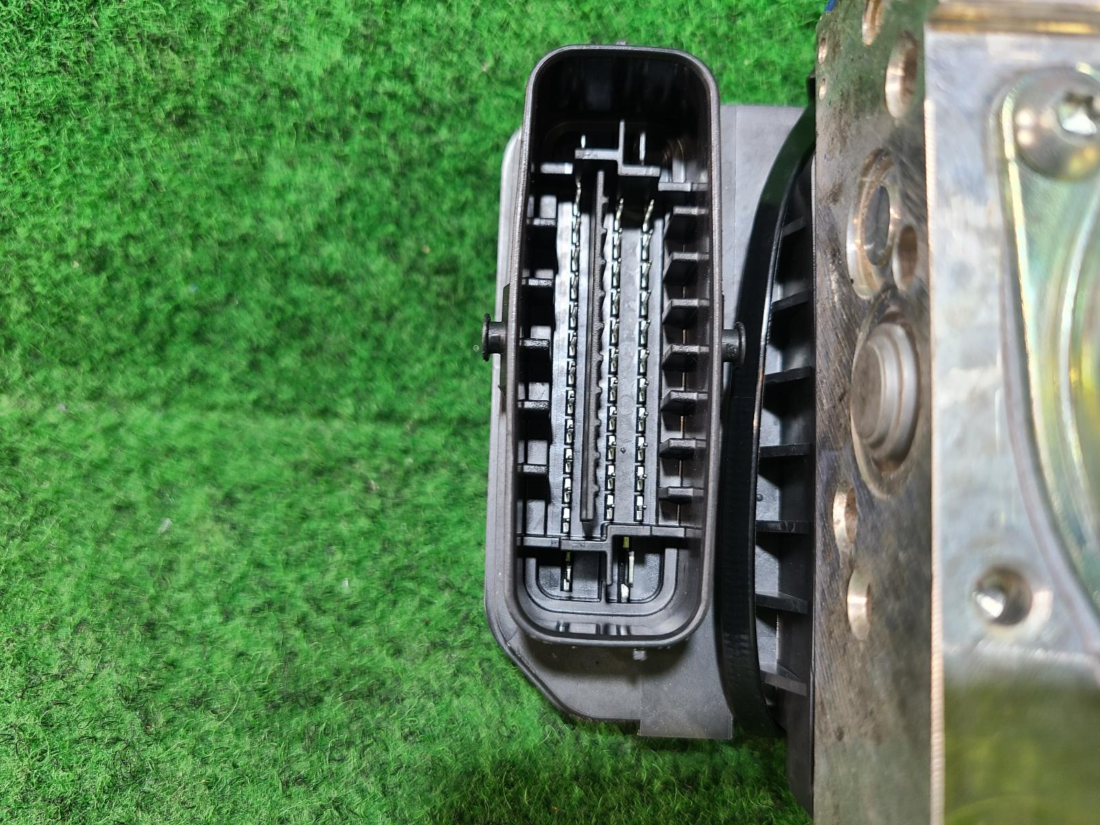 View Auto part Abs Pump/Modulator Mitsubishi Triton 2016