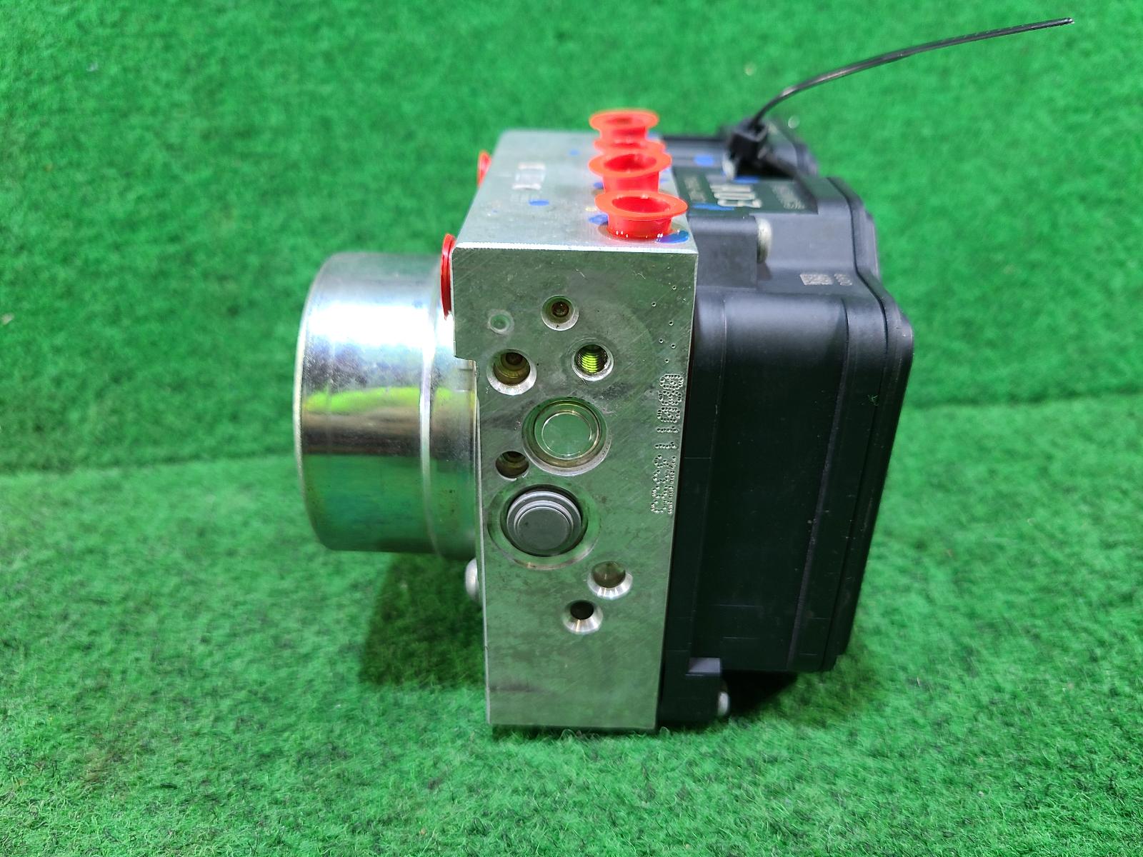 View Auto part Abs Pump/Modulator Mitsubishi Triton 2016