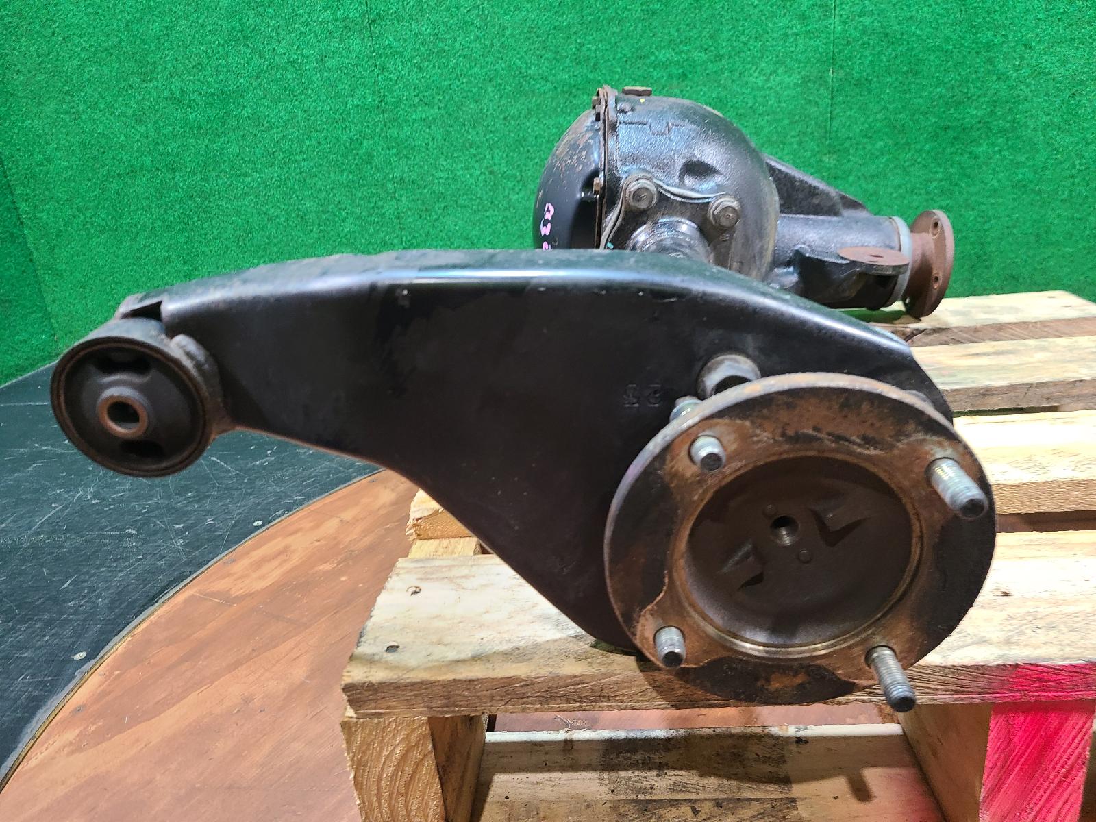 View Auto part Differential Centre Mitsubishi Triton 2016