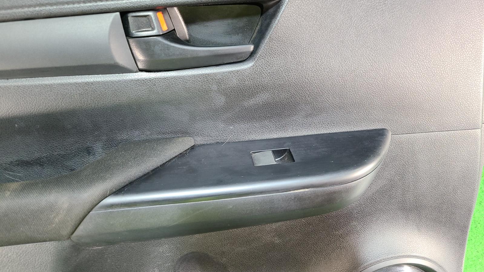Door Trim Hilux Toyota 2021