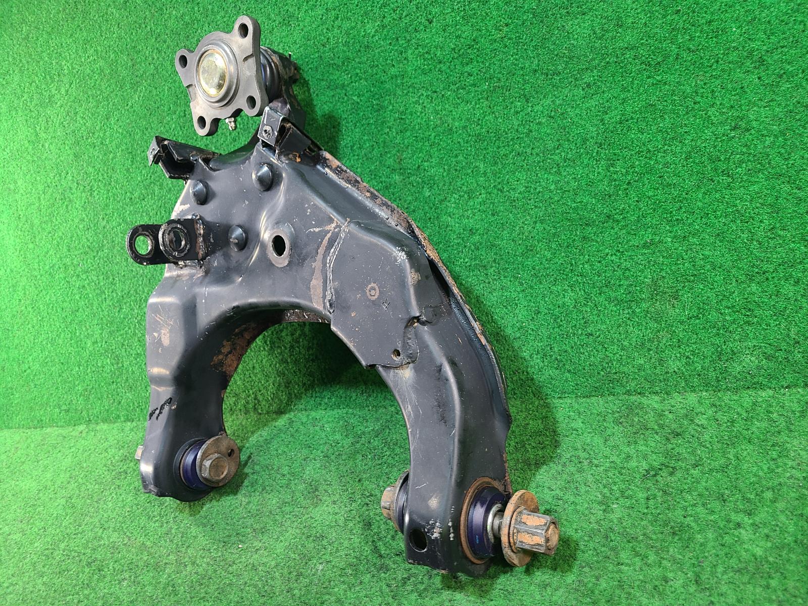 Right Front Lower Control Arm Hilux Toyota 1997