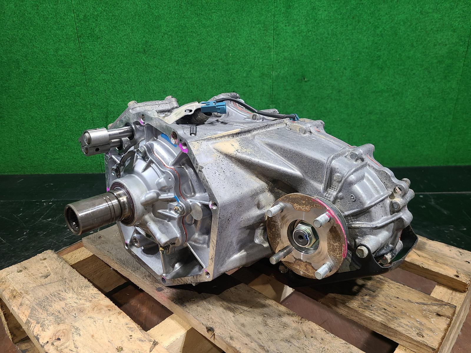 View Auto part Transfer Case Toyota Hilux 2008