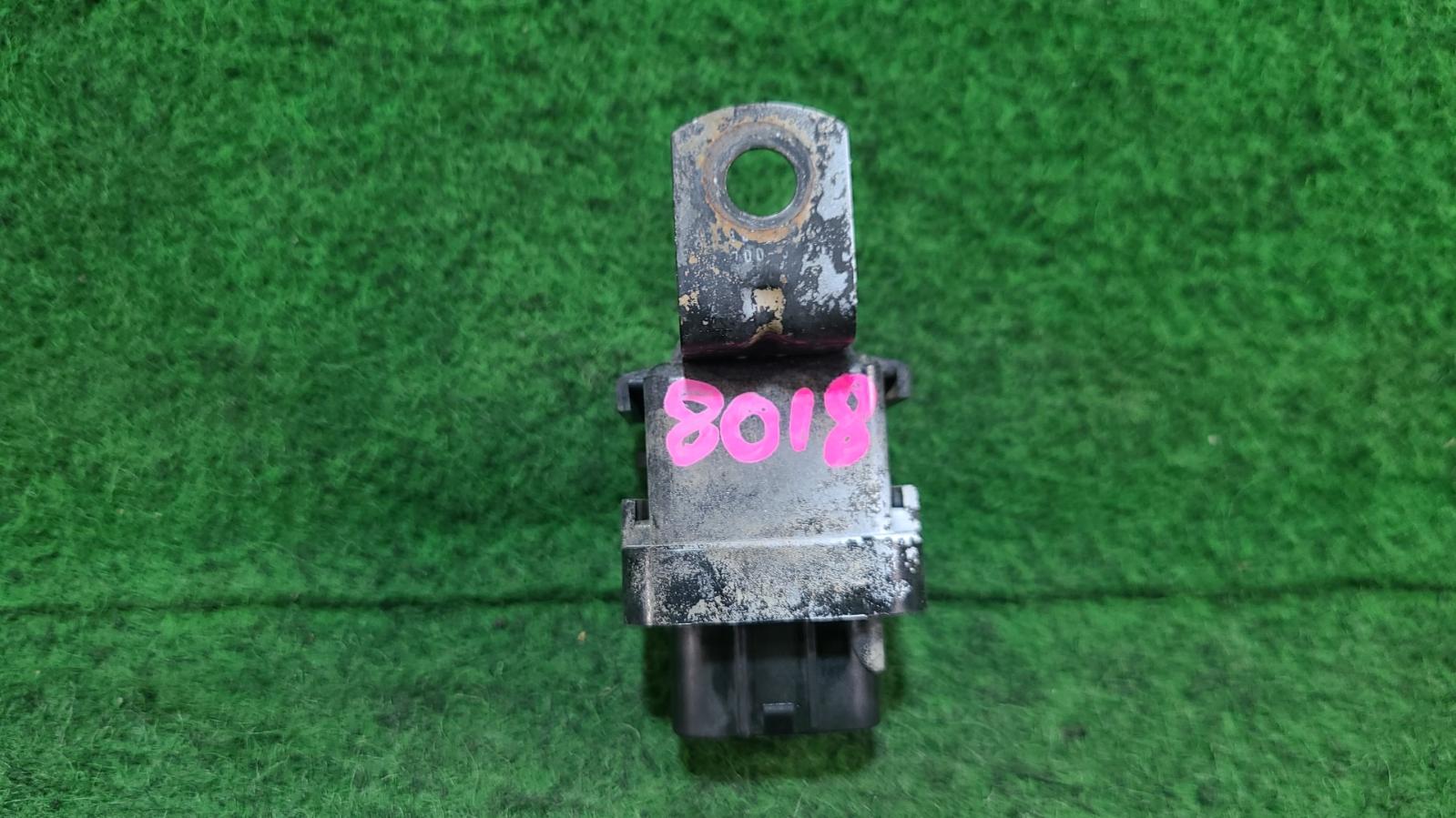 1994 Toyota Landcruiser Misc Switch/Relay View Auto part Misc Switch/Relay Toyota Landcruiser 1994