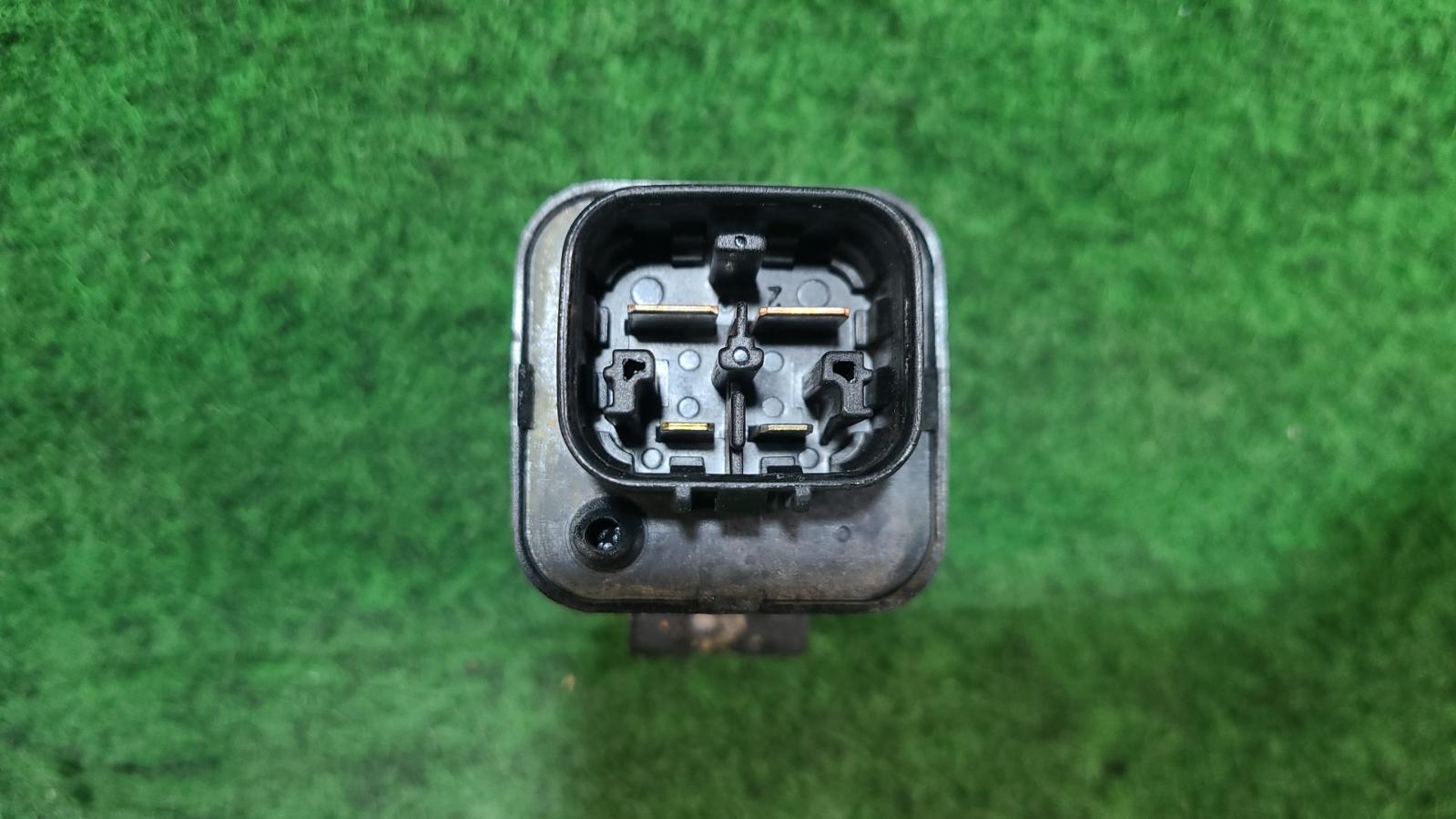 1994 Toyota Landcruiser Misc Switch/Relay View Auto part Misc Switch/Relay Toyota Landcruiser 1994