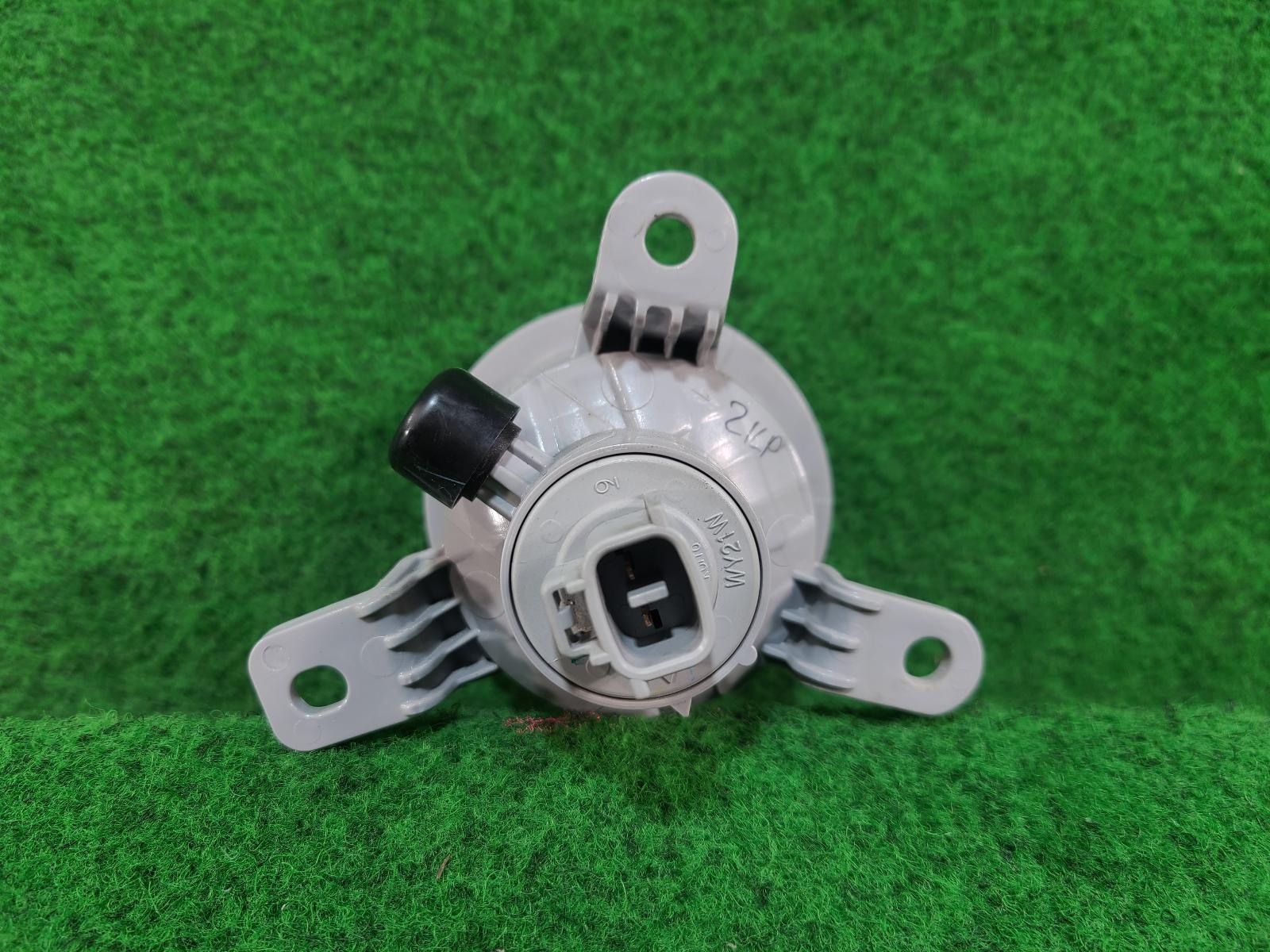 View Auto part Right Indicator/Fog/Side Isuzu Dmax 2023