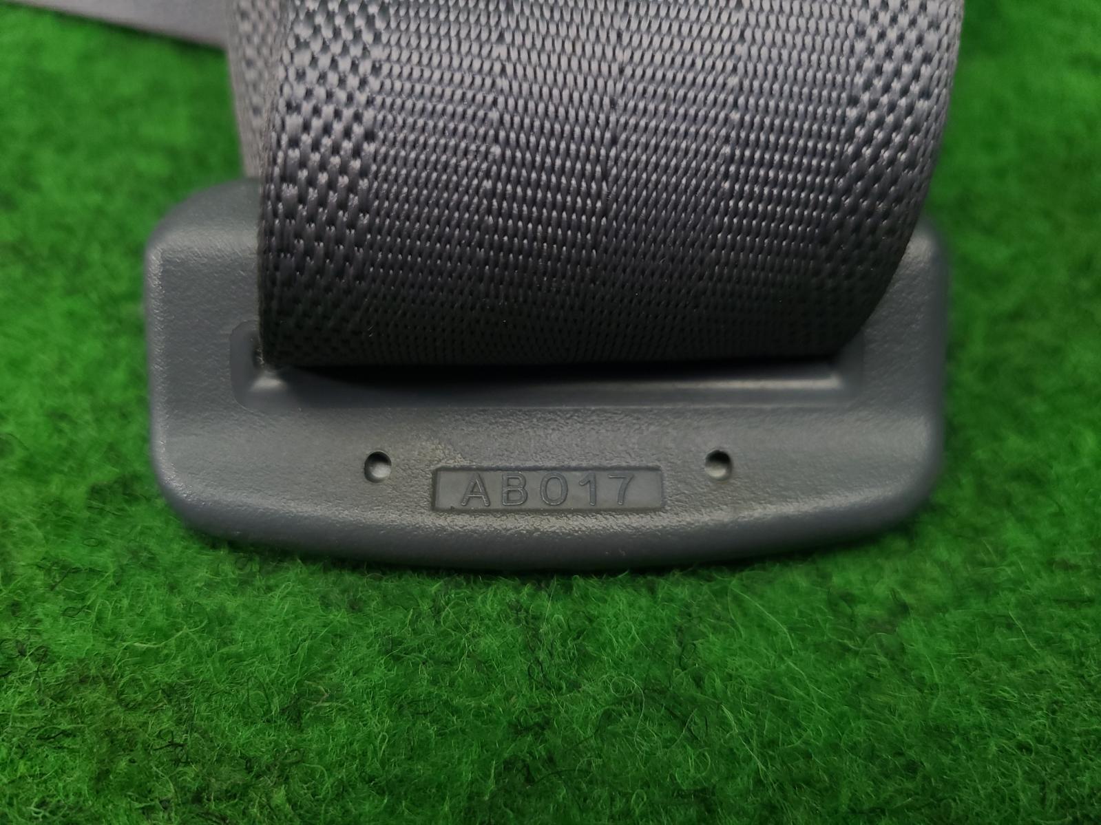 View Auto part Seatbelt/Stalk Toyota Hilux 2003