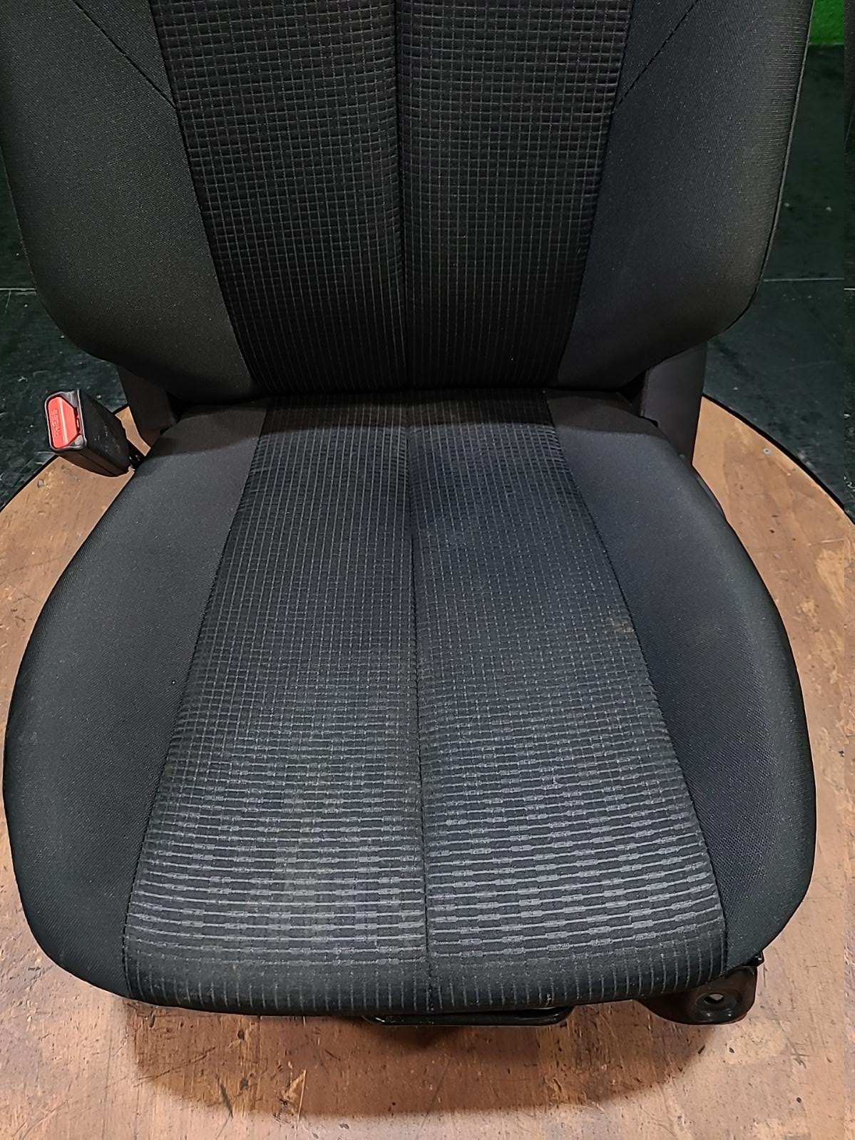 View Auto part Front Seat Isuzu Dmax 2017