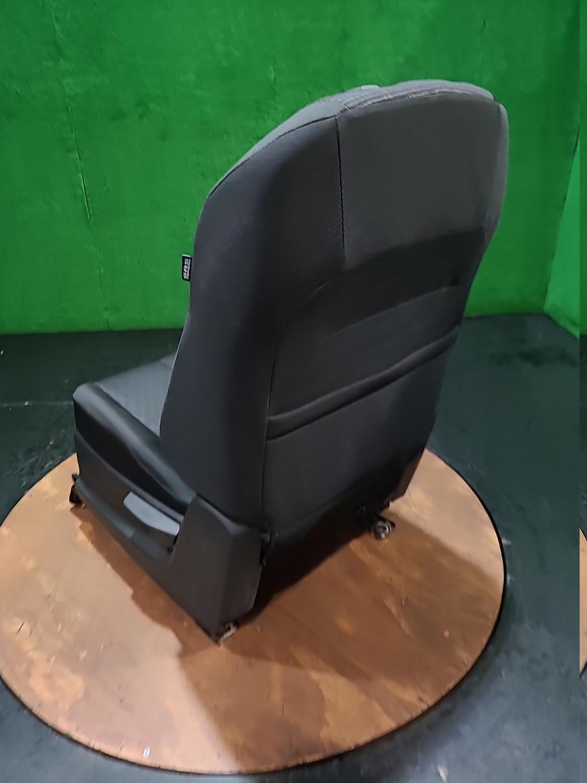 View Auto part Front Seat Isuzu Dmax 2017