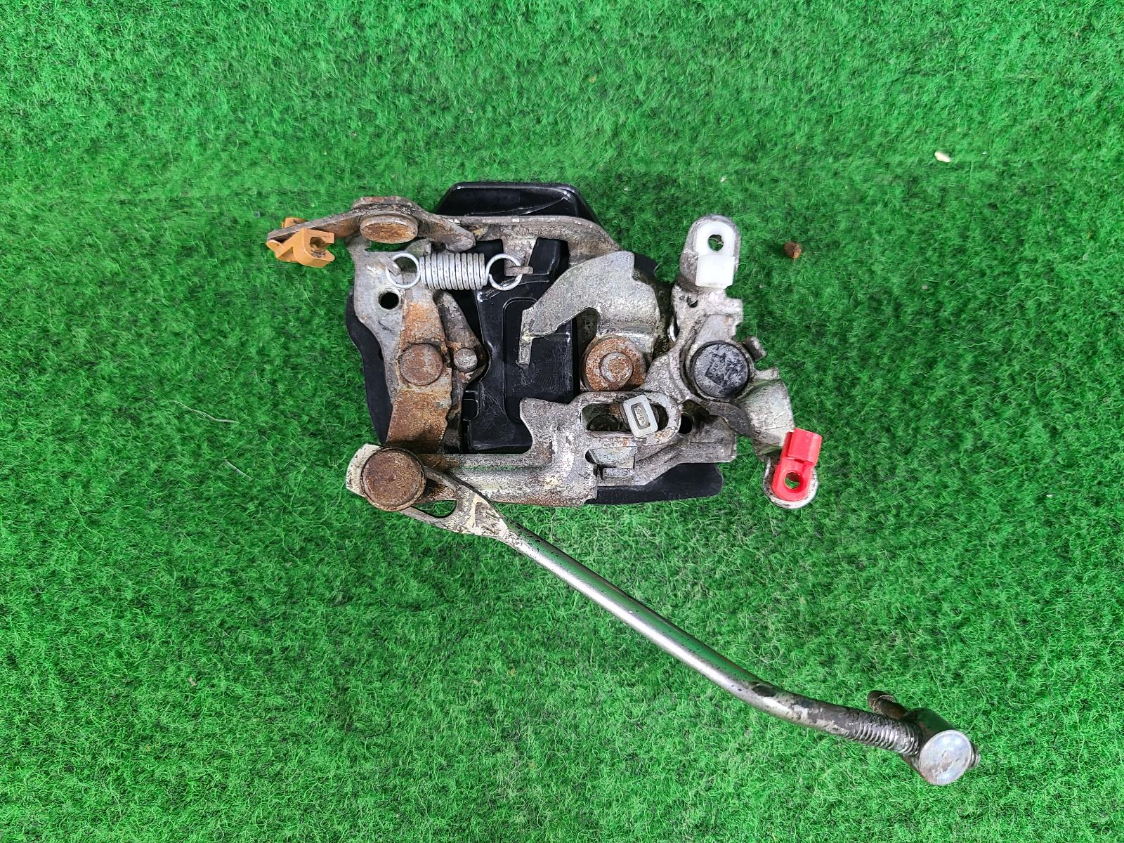 View Auto part Door/Boot/Gate Lock Toyota Landcruiser 2010