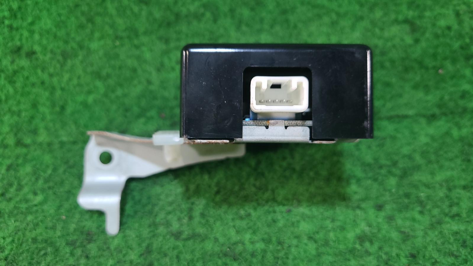 2011 Toyota Hilux Misc Switch/Relay View Auto part Misc Switch/Relay Toyota Hilux 2011