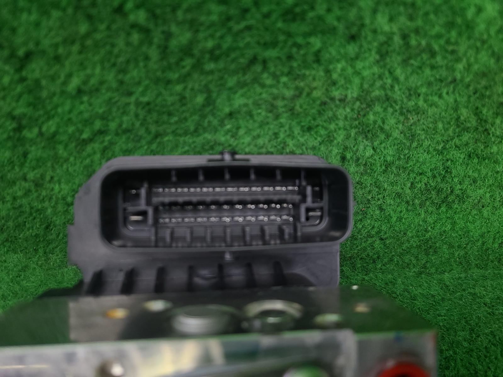 View Auto part Abs Pump/Modulator Mitsubishi Triton 2023