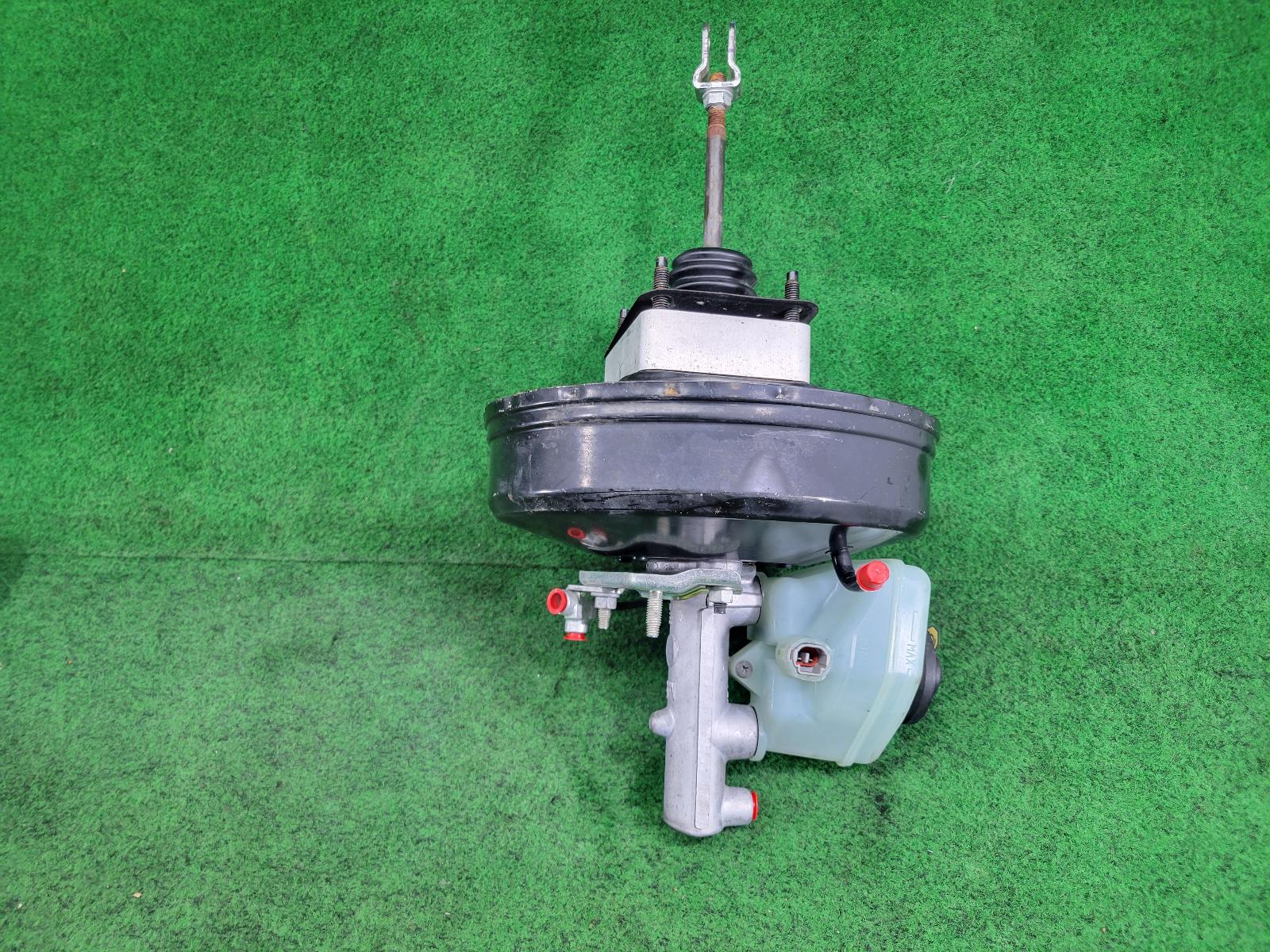 View Auto part Brake Booster Toyota Landcruiser 2014