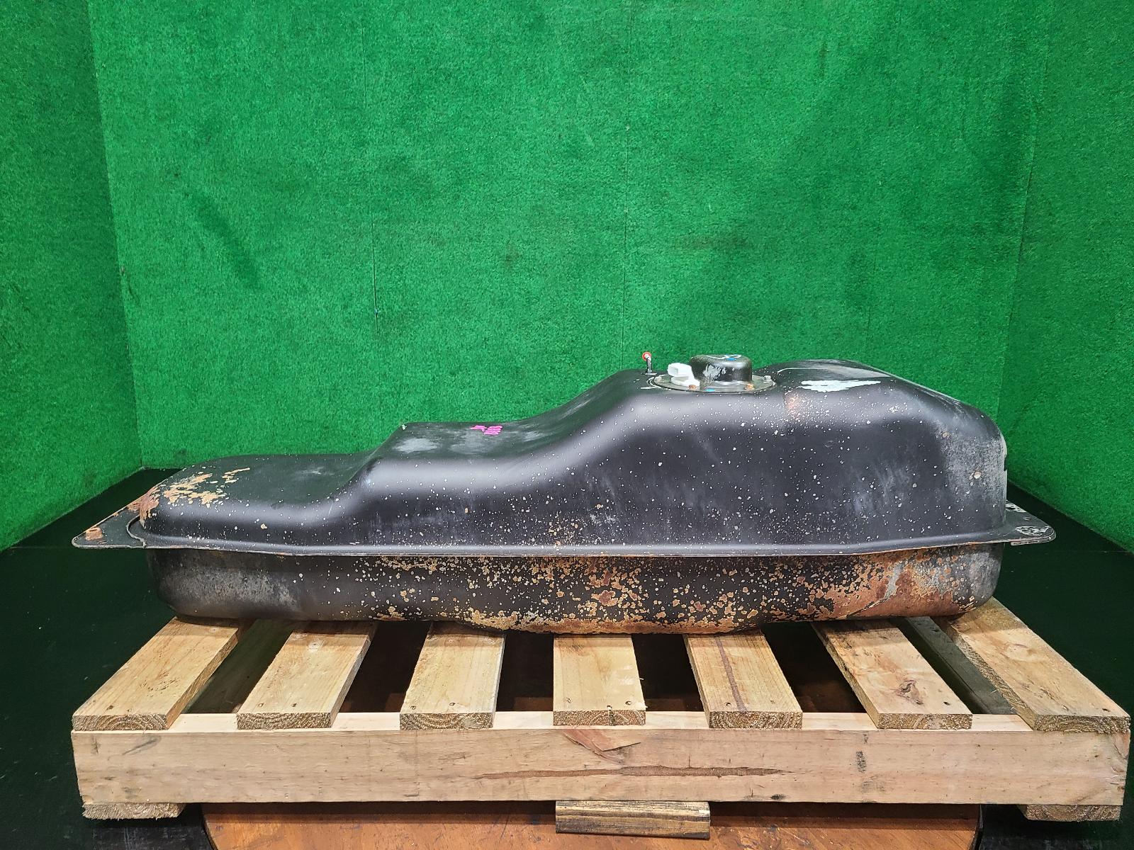 2006 Nissan Navara Fuel Tank View Auto part Fuel Tank Nissan Navara 2006