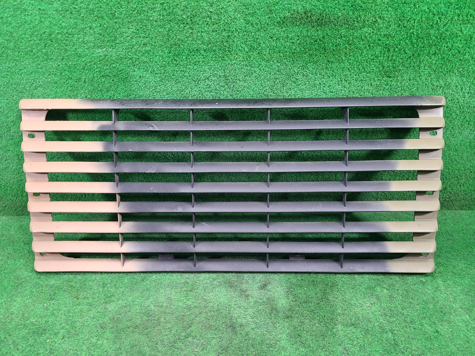 View Auto part Grille Land Rover One Ten 1988
