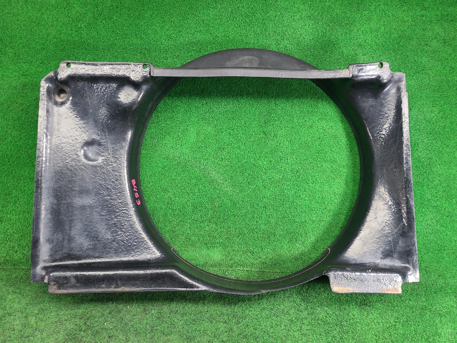 1988 Land Rover One Ten Fan Shroud View Auto part Fan Shroud Land Rover One Ten 1988