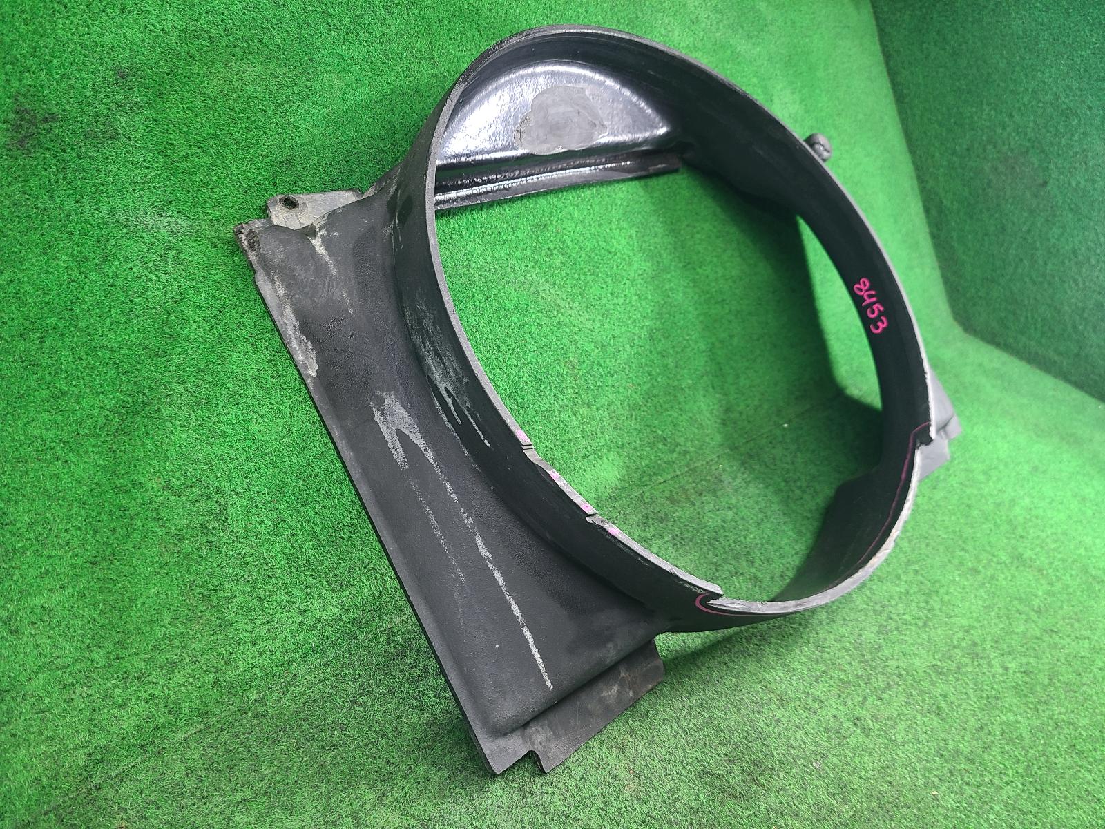 1988 Land Rover One Ten Fan Shroud View Auto part Fan Shroud Land Rover One Ten 1988