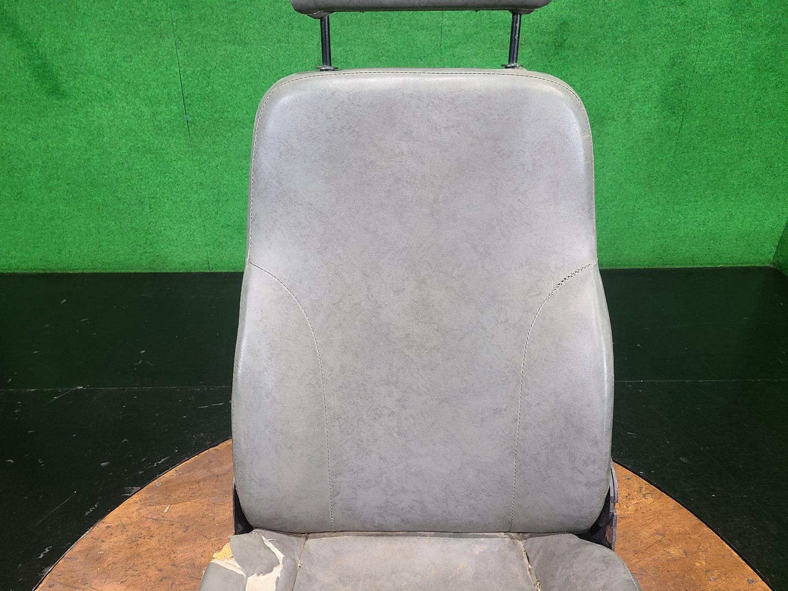 View Auto part Front Seat Land Rover One Ten 1988