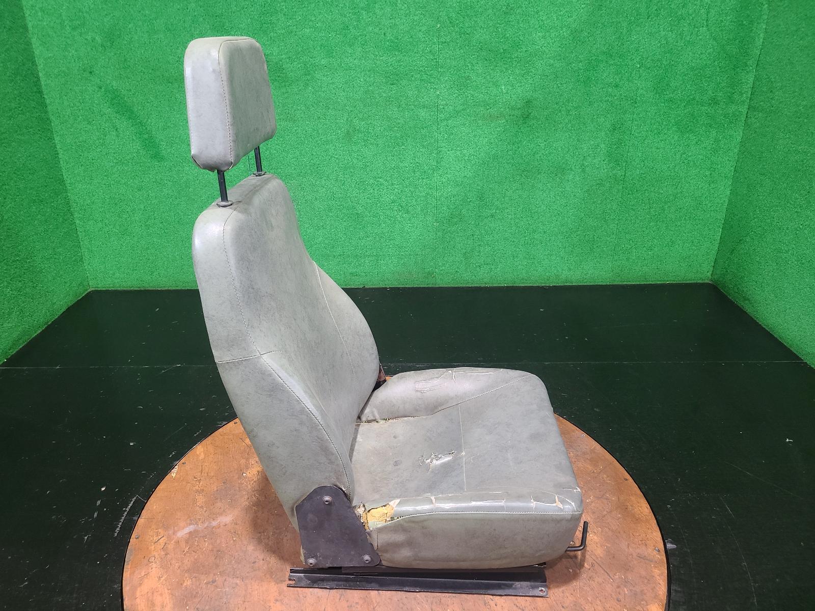 View Auto part Front Seat Land Rover One Ten 1988