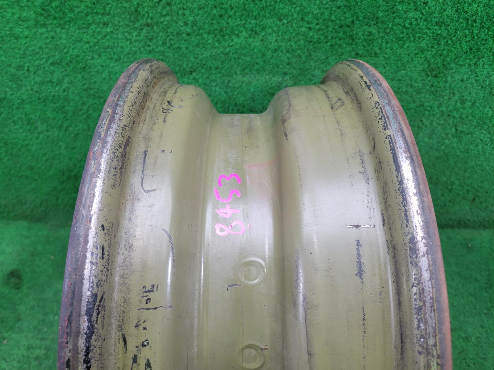 View Auto part Wheel Standard/Steel Land Rover One Ten 1988