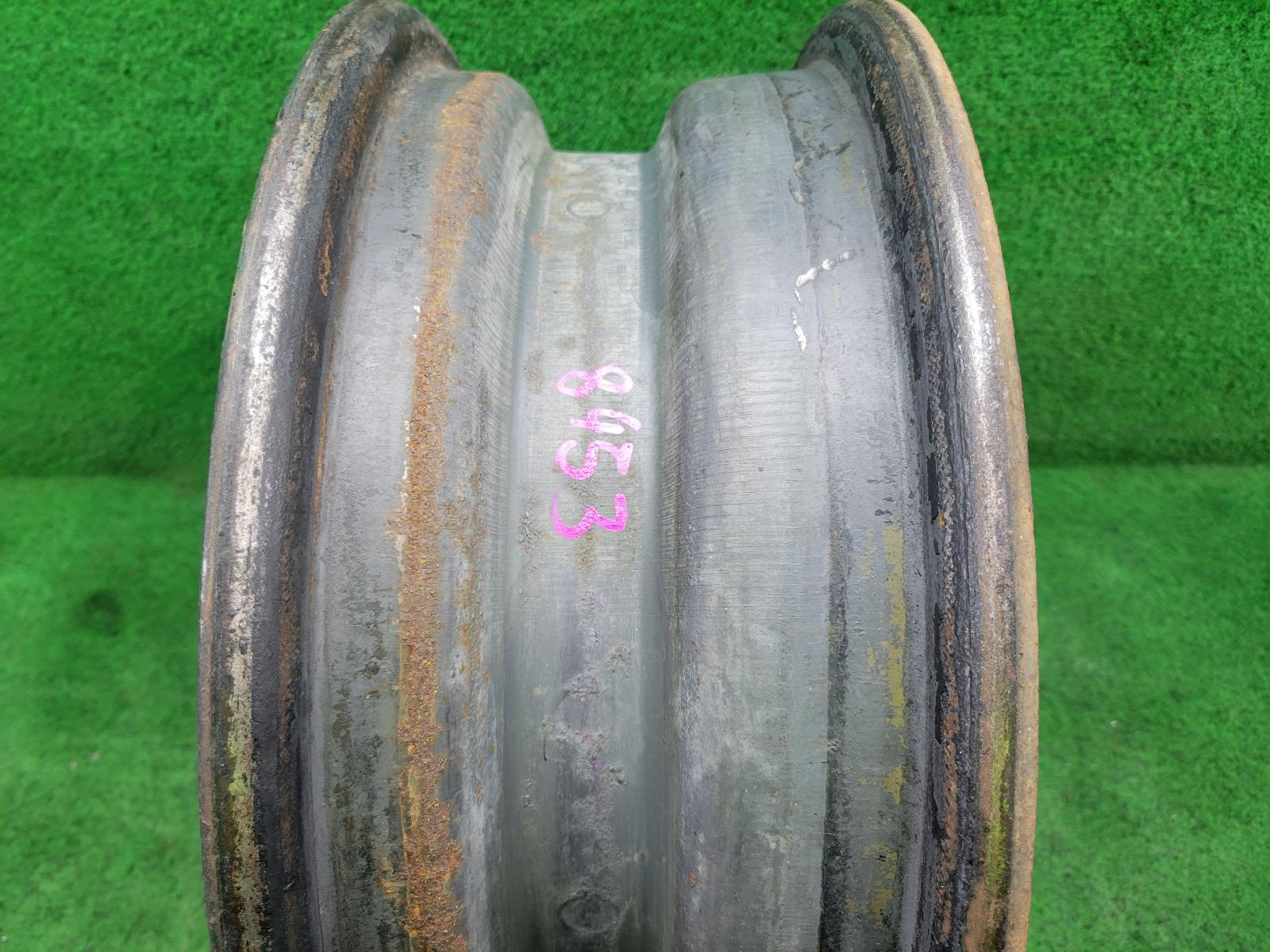 View Auto part Wheel Standard/Steel Land Rover One Ten 1988
