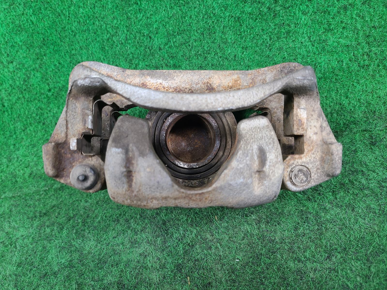 View Auto part Caliper Toyota Landcruiser 1995