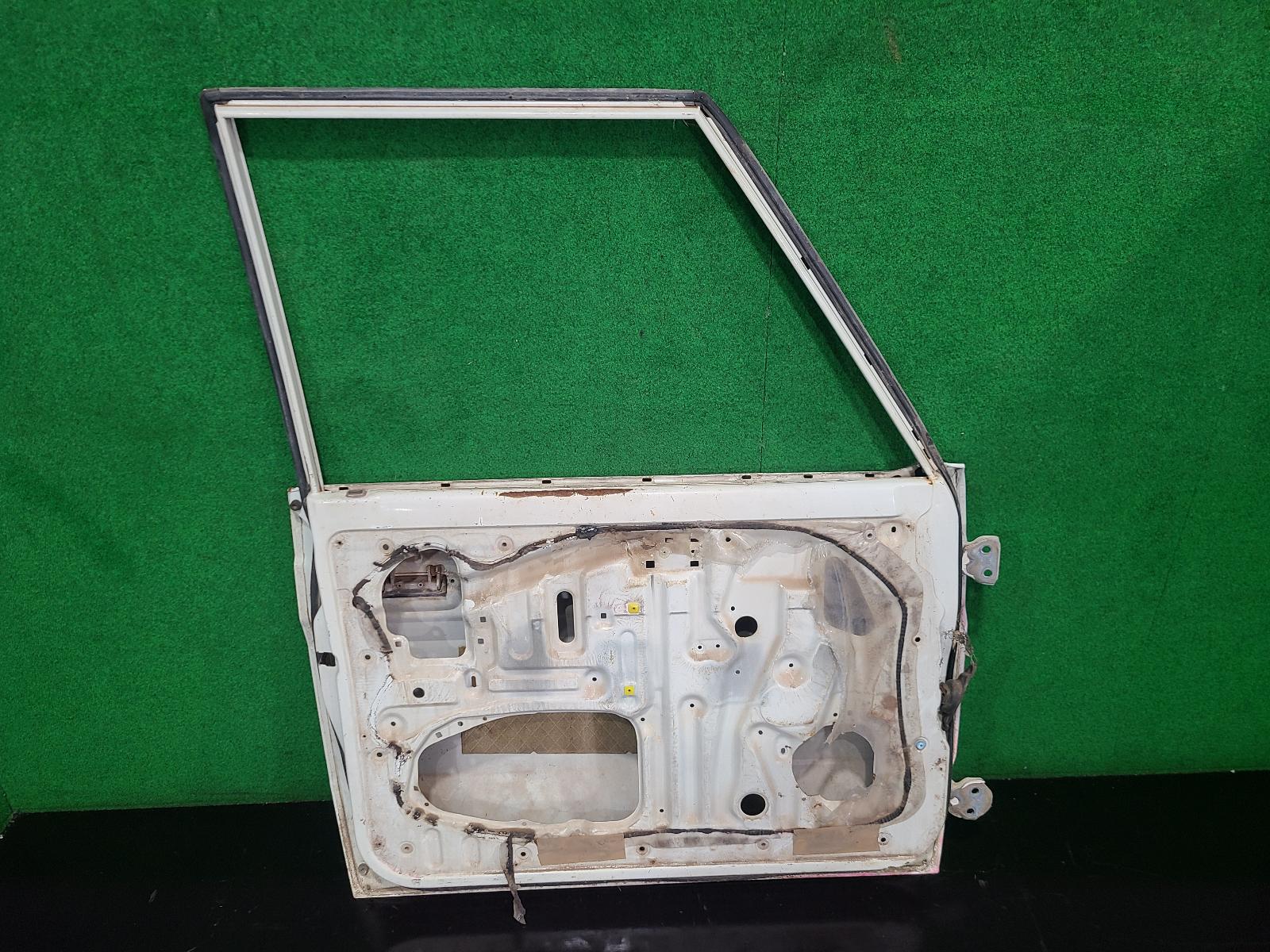 1990 Toyota Landcruiser Left Front Door View Auto part Left Front Door Toyota Landcruiser 1990