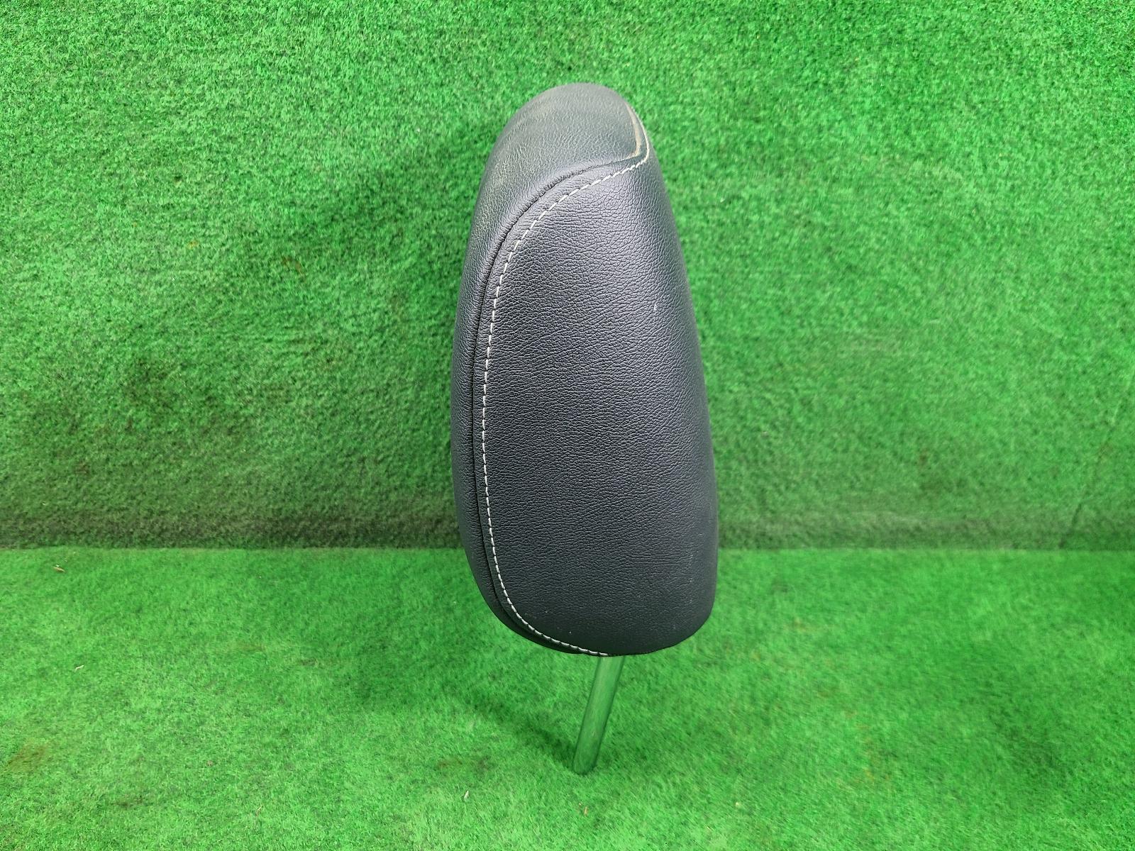 View Auto part Headrest Toyota Hilux 2017