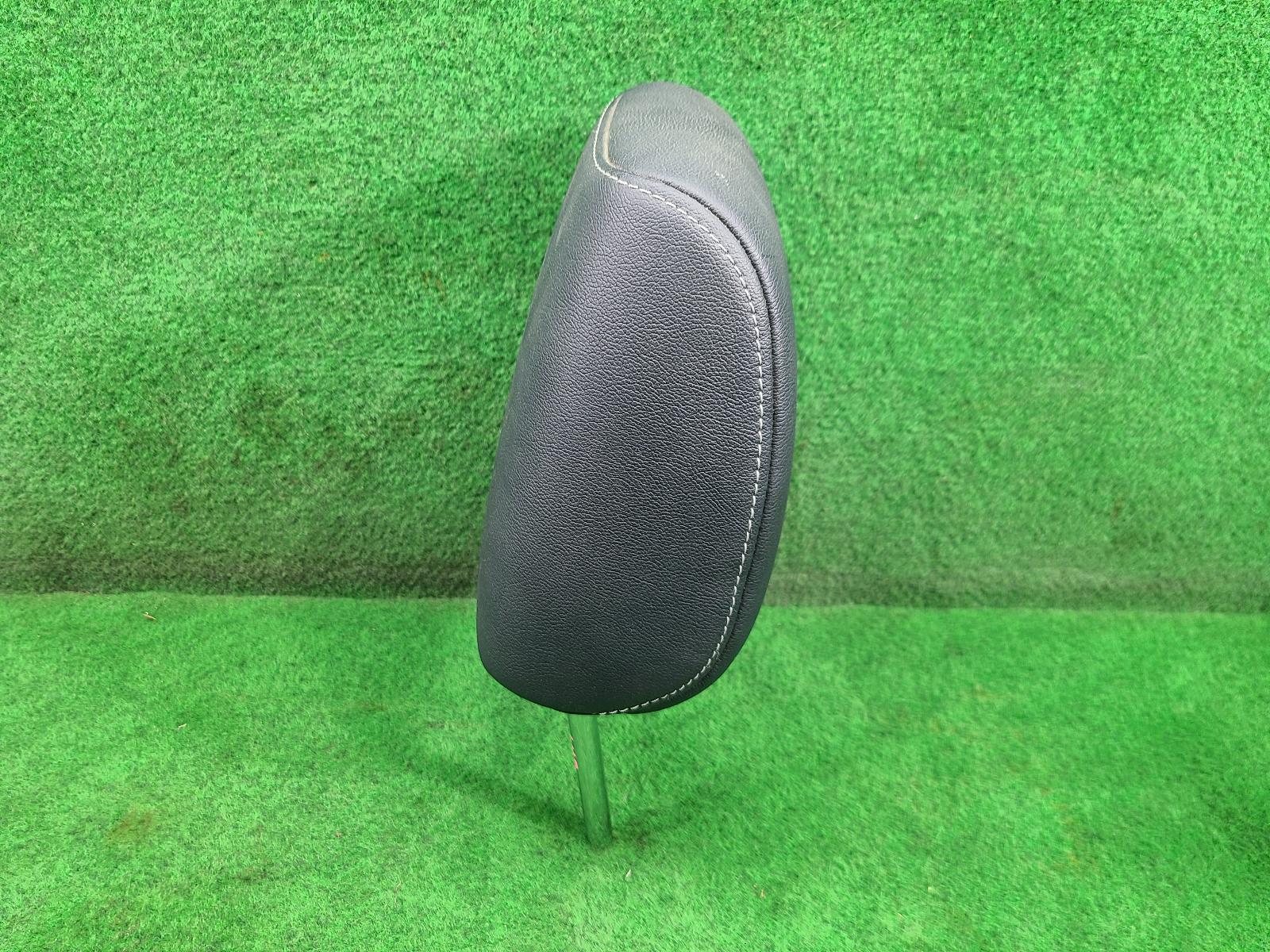 View Auto part Headrest Toyota Hilux 2017