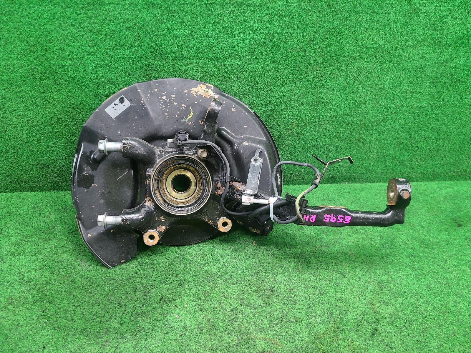View Auto part Right Front Hub Assembly Toyota Prado 2004