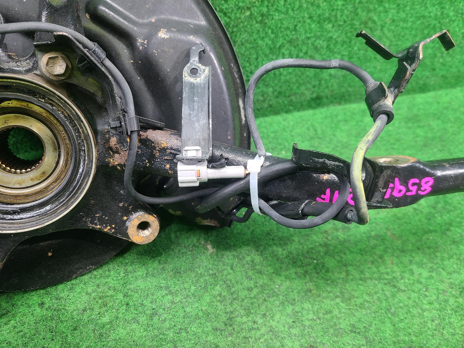 View Auto part Right Front Hub Assembly Toyota Prado 2004